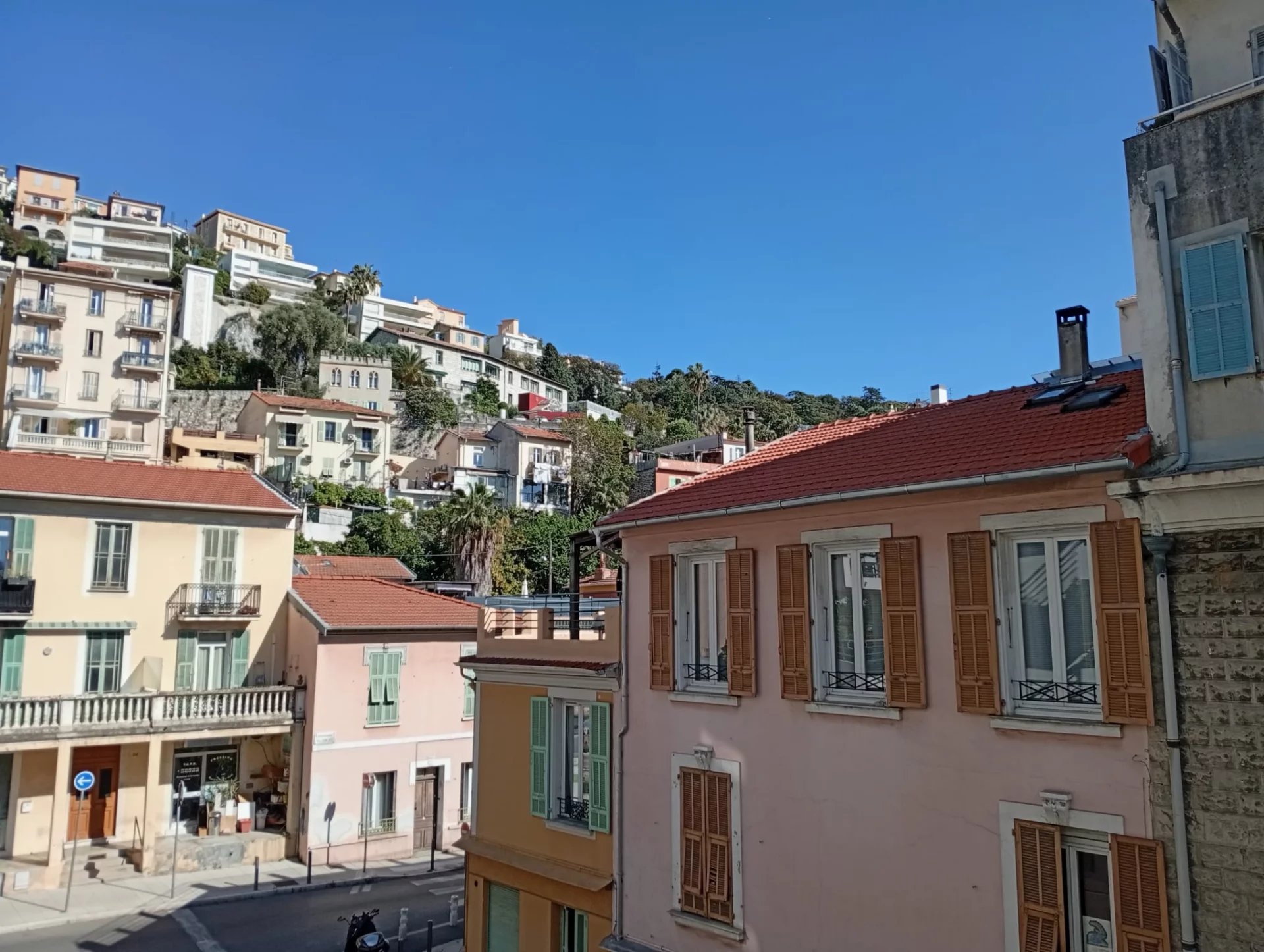 Agence immobilière de AZUR LOC INVEST
