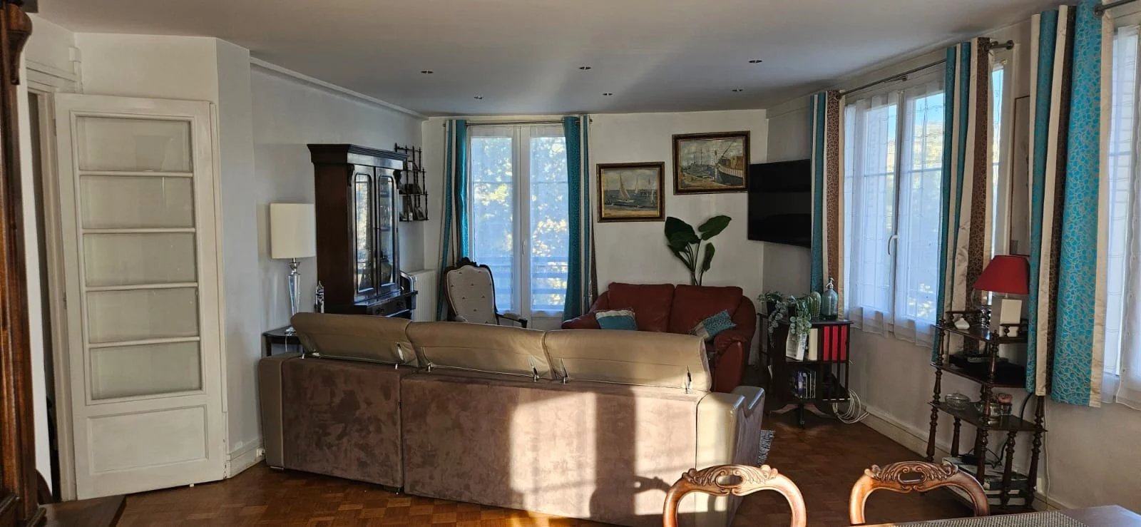 À LOUER - PARIS - QUARTIER DES ÉPINETTES (17e) - APPARTEMENT 3 PIÈCES