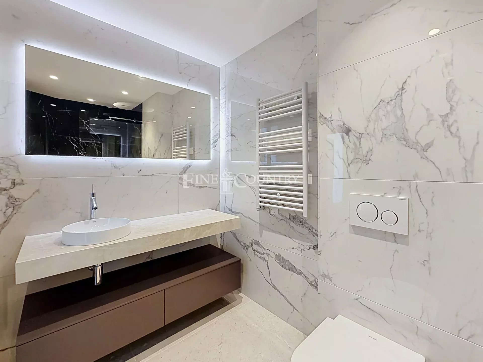 Photo of APPARTEMENT FOR SALE CANNES SEA VIEW