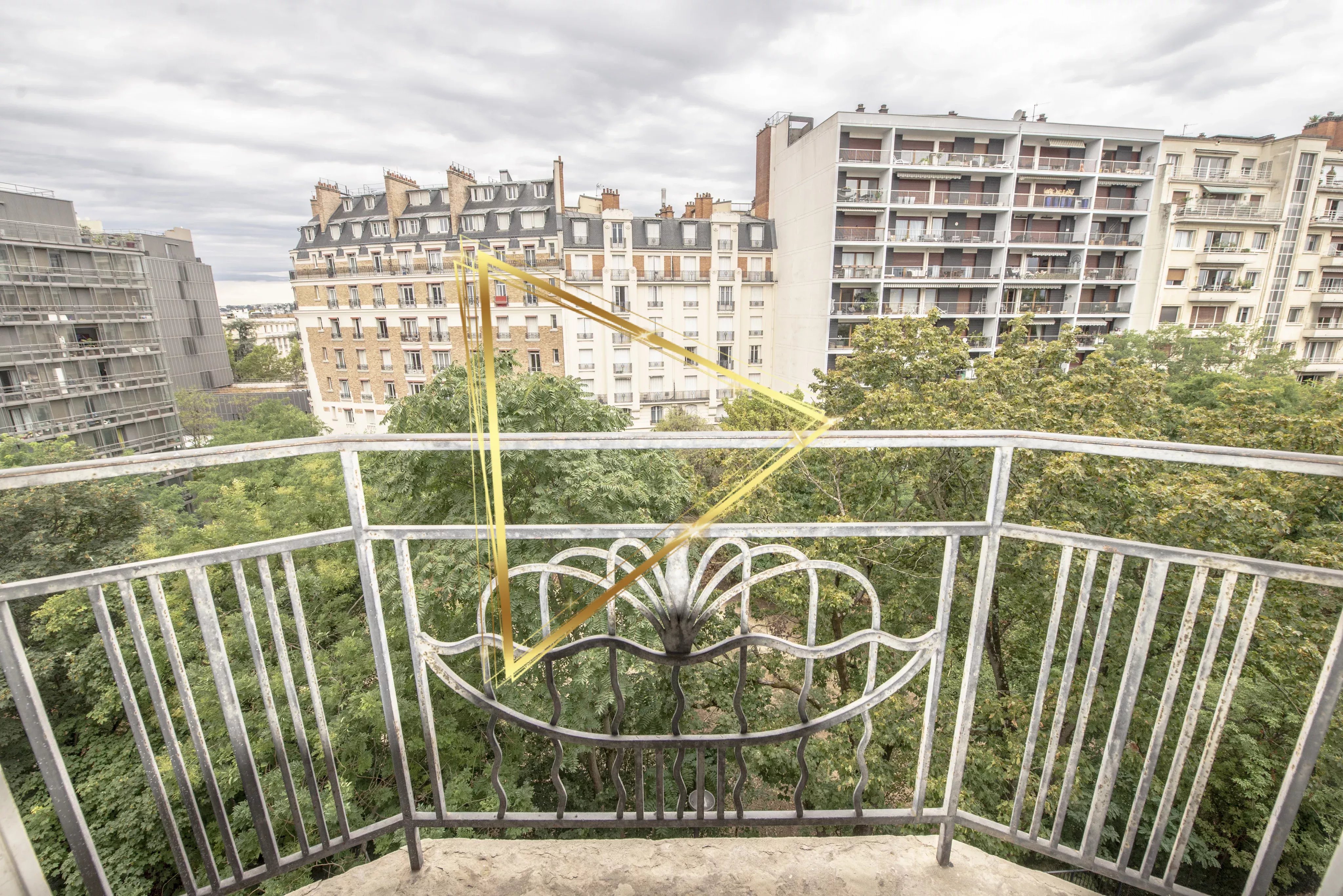 Appartement lumineux de 2 chambres à Auteuil, étage élevé !