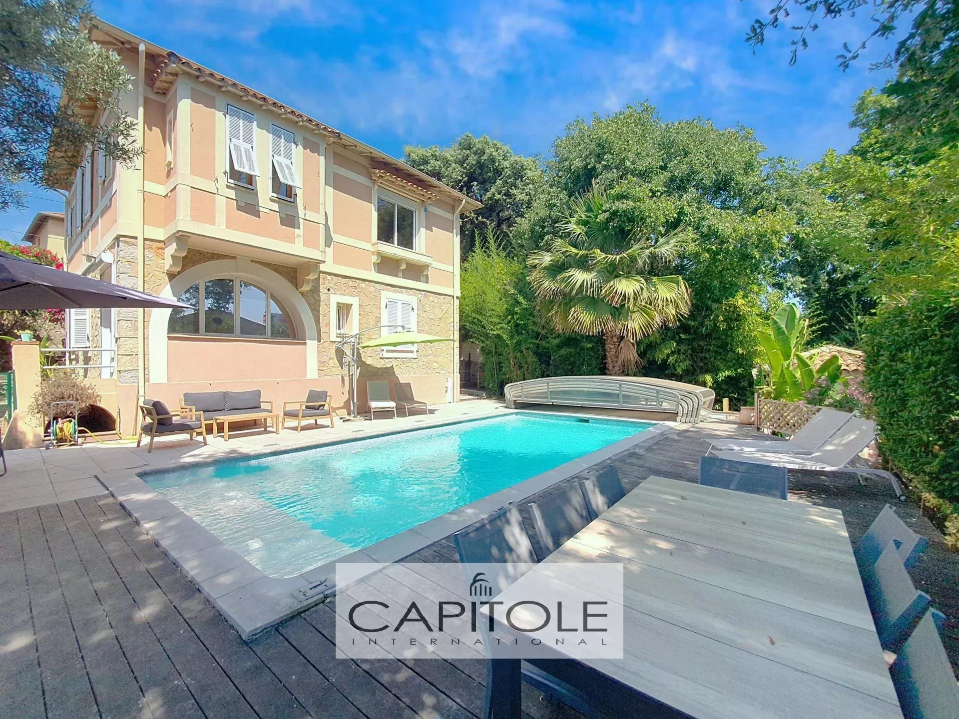 Agence immobilière de 