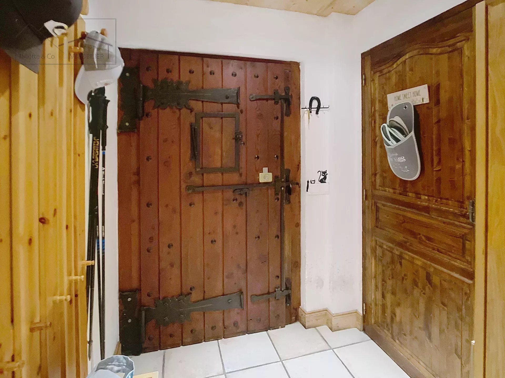 Photo of Charming Alpine Retreat: Spacious 5-Room Apartment