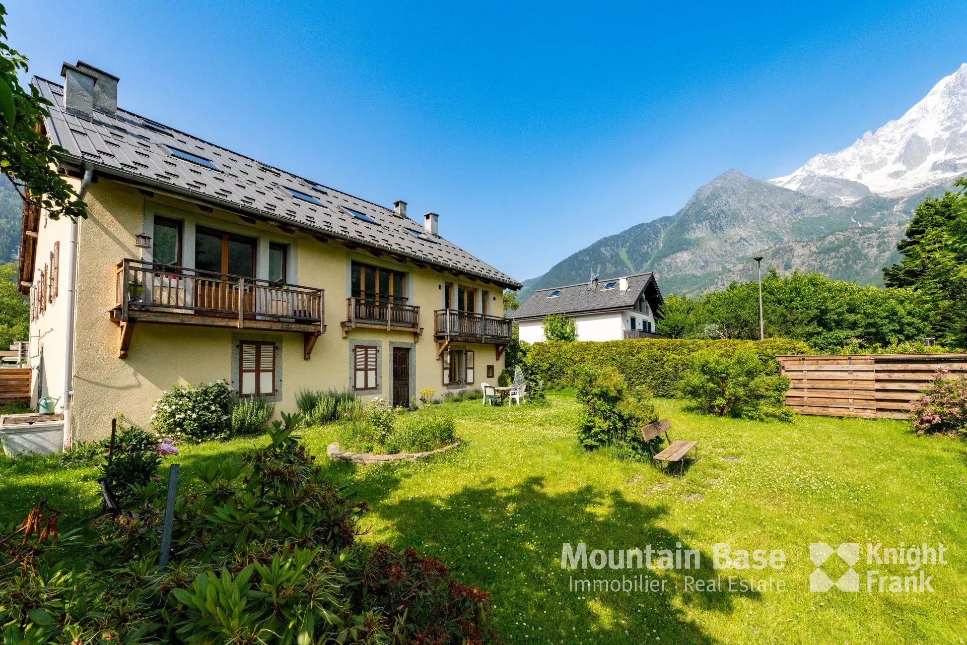 A stylish 3-bedroom apartment by the Flégère lift Accommodation in Chamonix