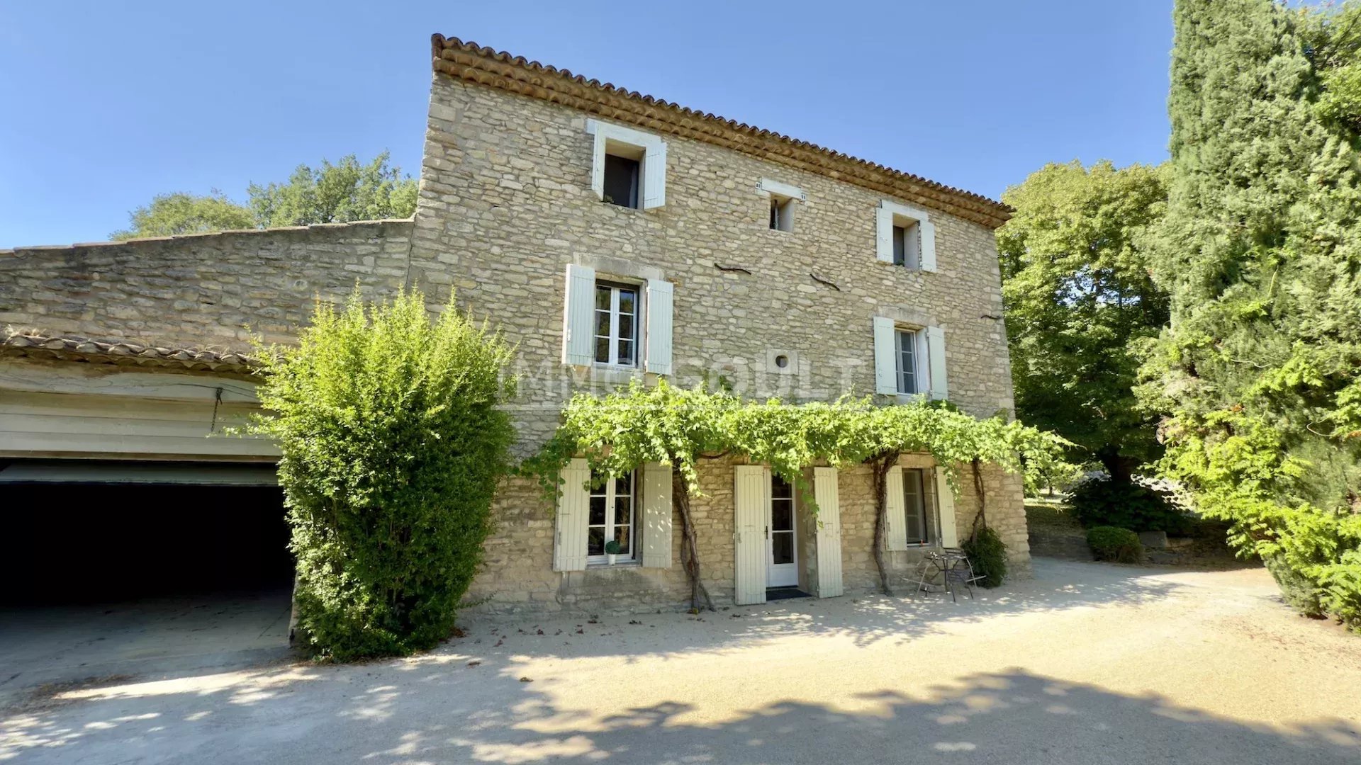 Agence immobilière de 