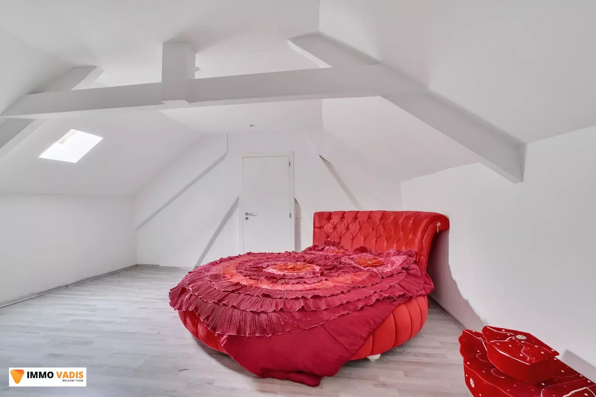 gerenoveerde gezinswoning met 5 slaapkamers