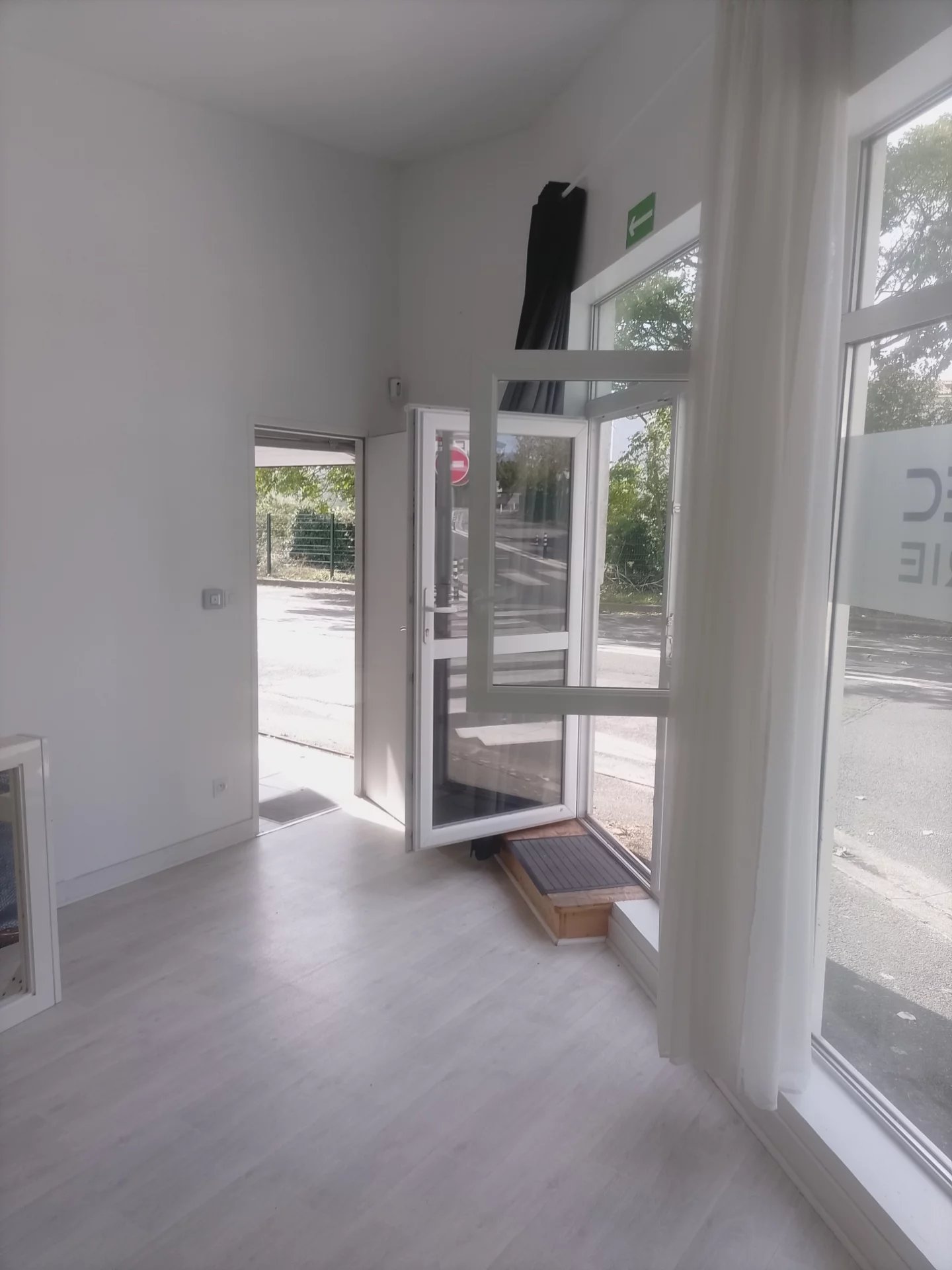 local commercial / bureaux de 72 m2