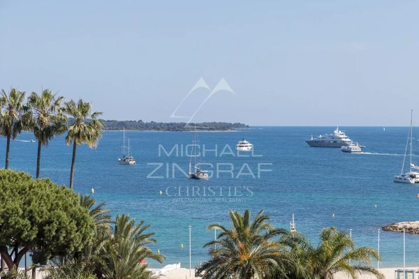 Cannes Croisette - renovated 2 room apartment with sea view — photo 2