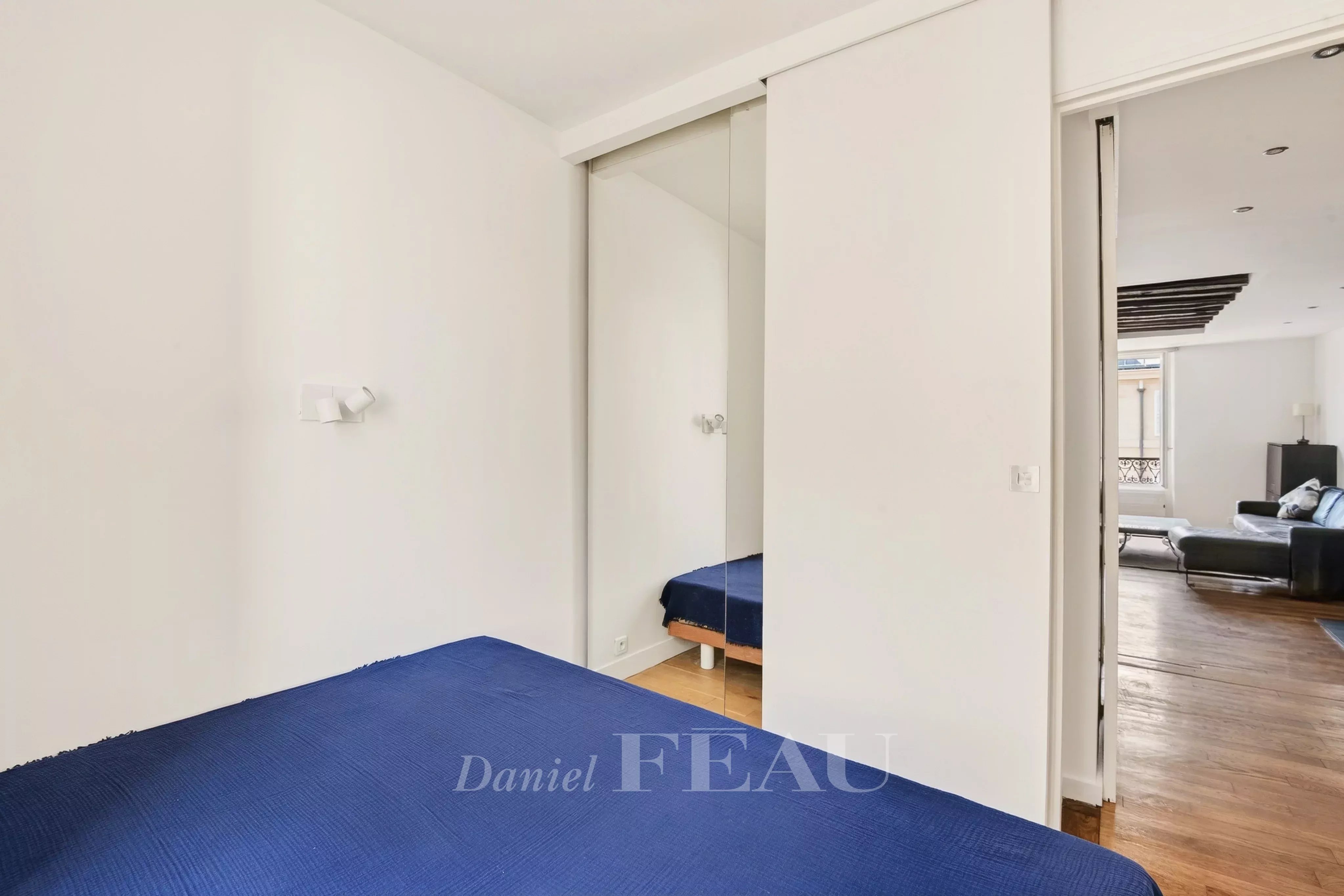Sale Apartment Paris 4th
