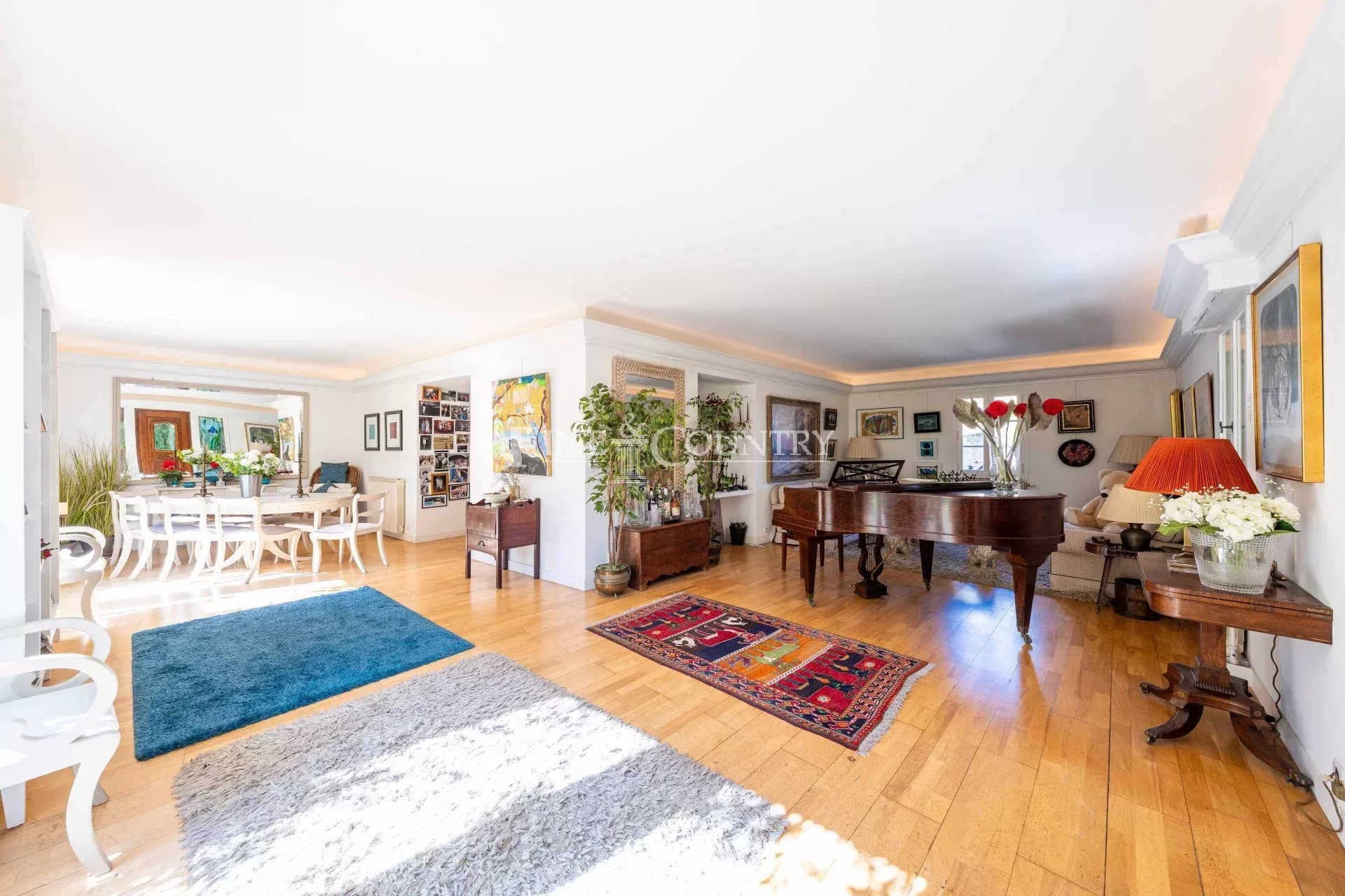 Photo of HOUSE FOR SALE IN MOUGINS VILLAGE