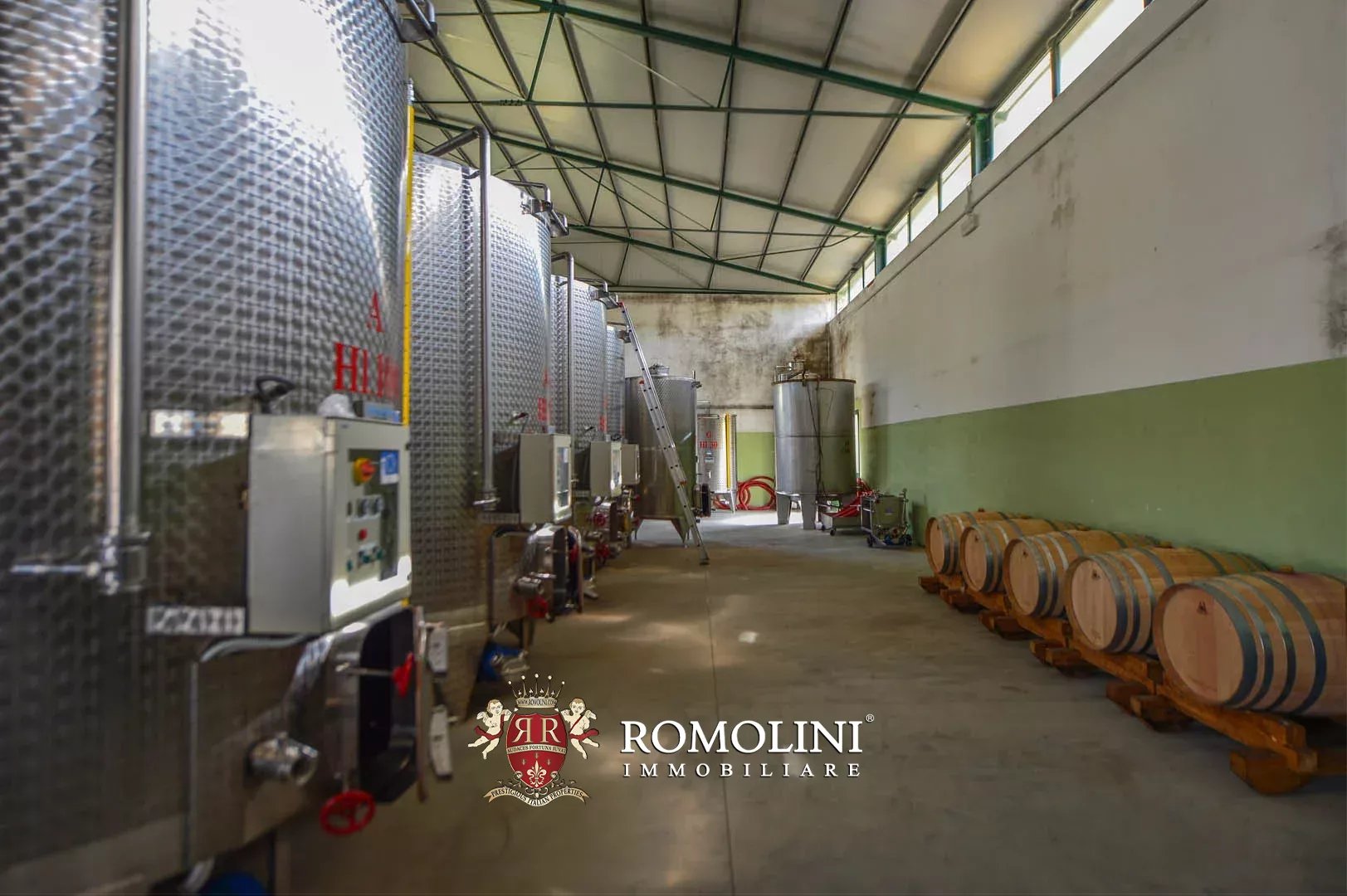 50 Bedroom Vineyard's Image 49