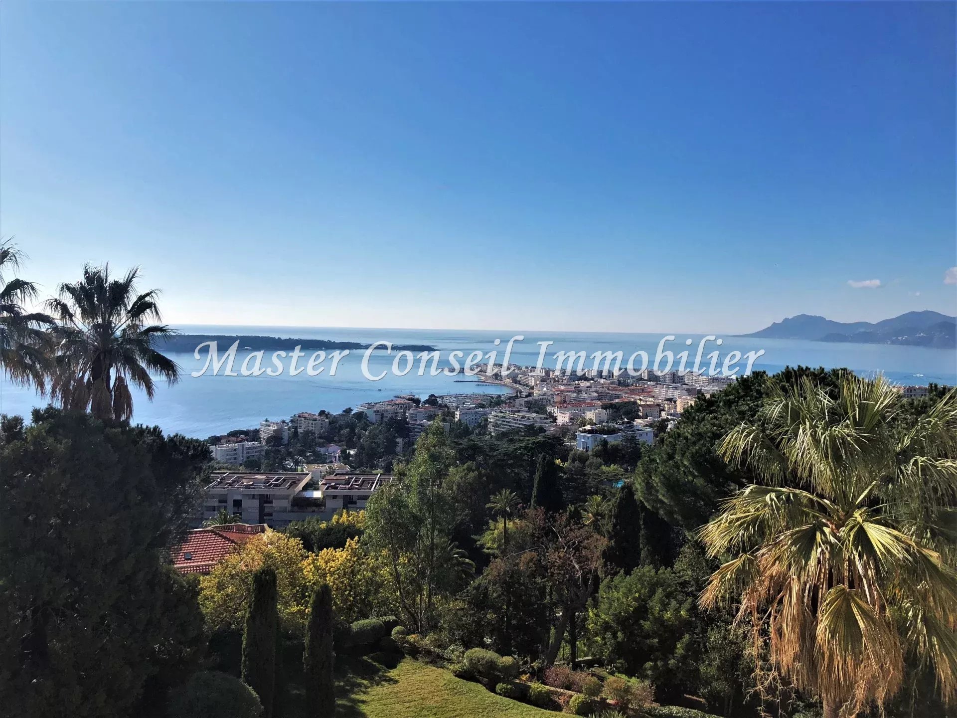 TO SALE CANNES CALIFORNIA HILL 3P 118M² + 22M²TERRACE with a PANORAMIC SEA VIEW