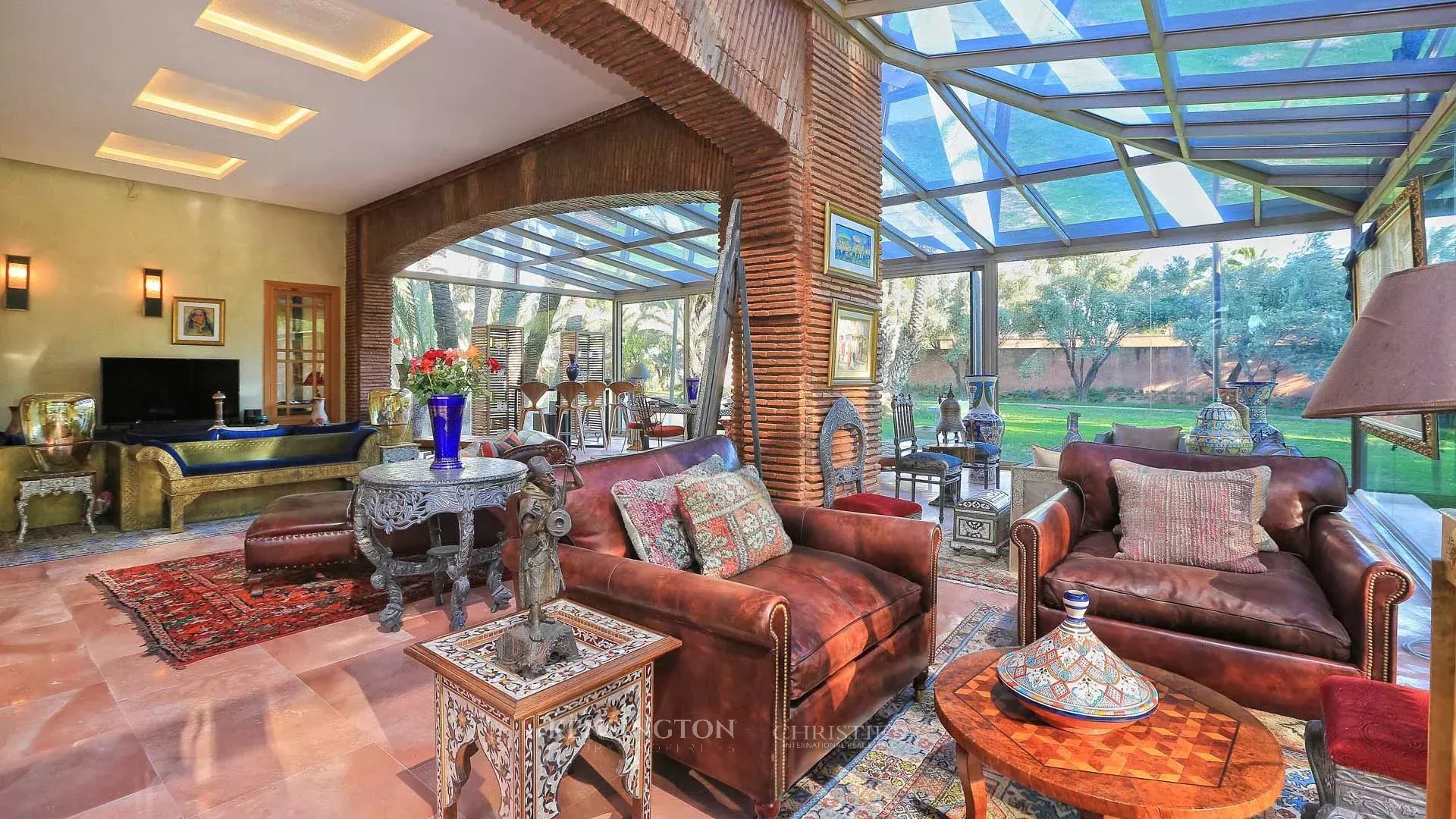 10 Bedroom Villa/Townhouse's Image 23