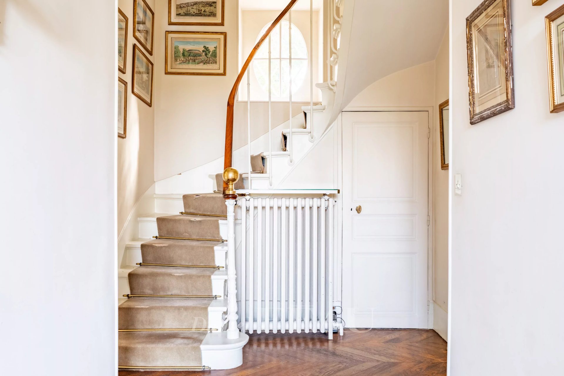 6 Bedroom Villa/Townhouse's Image 8