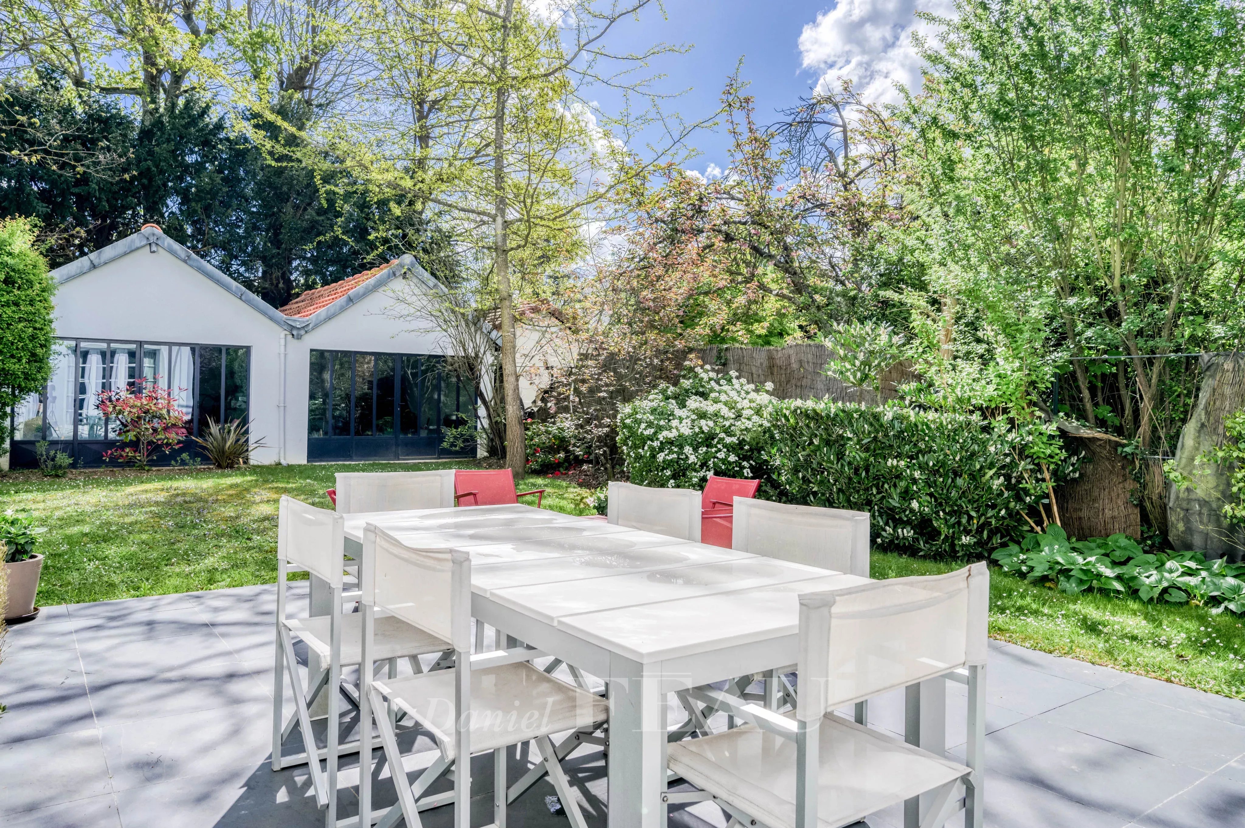 Sale House La Celle-Saint-Cloud