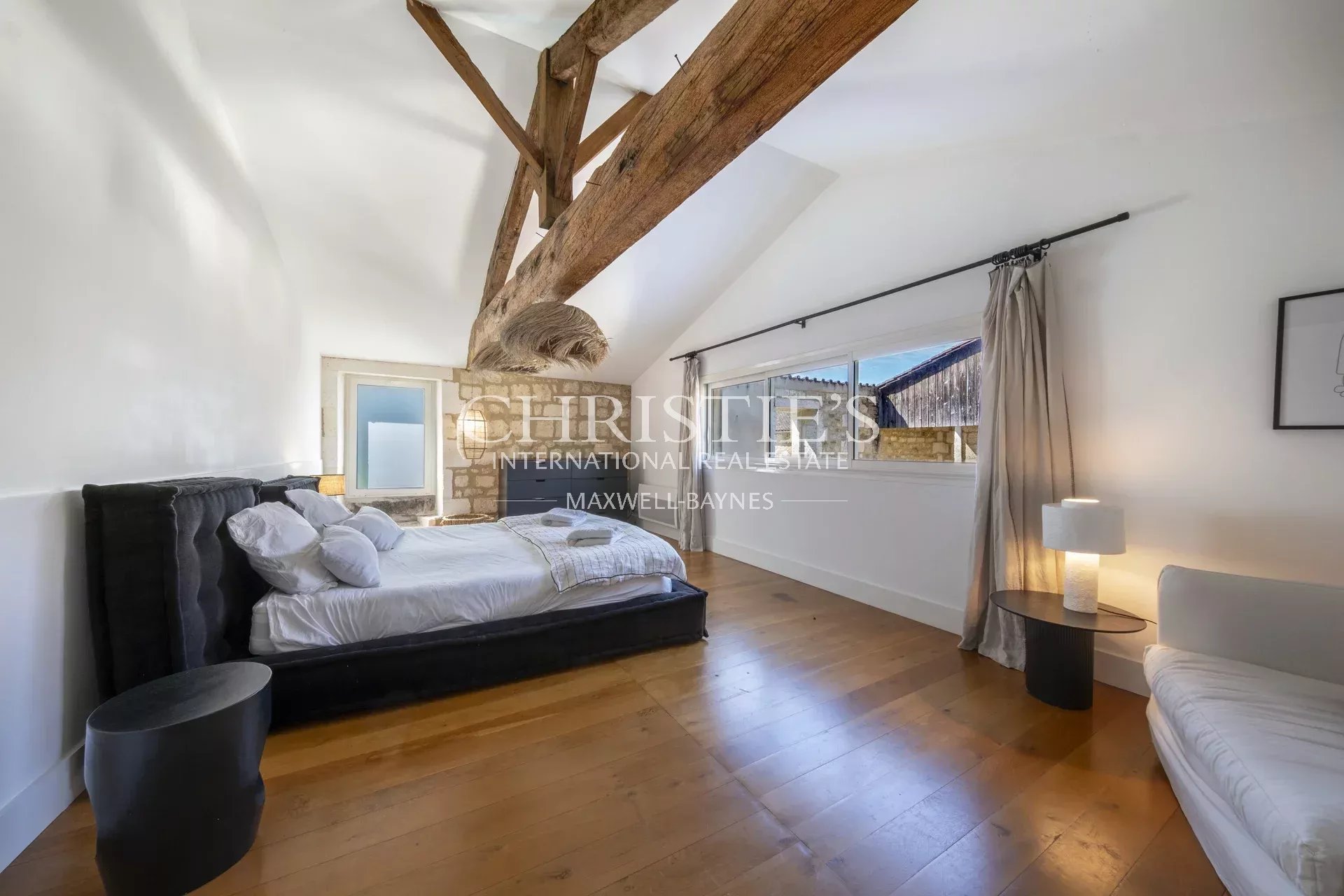 13 Bedroom Villa/Townhouse's Image 41