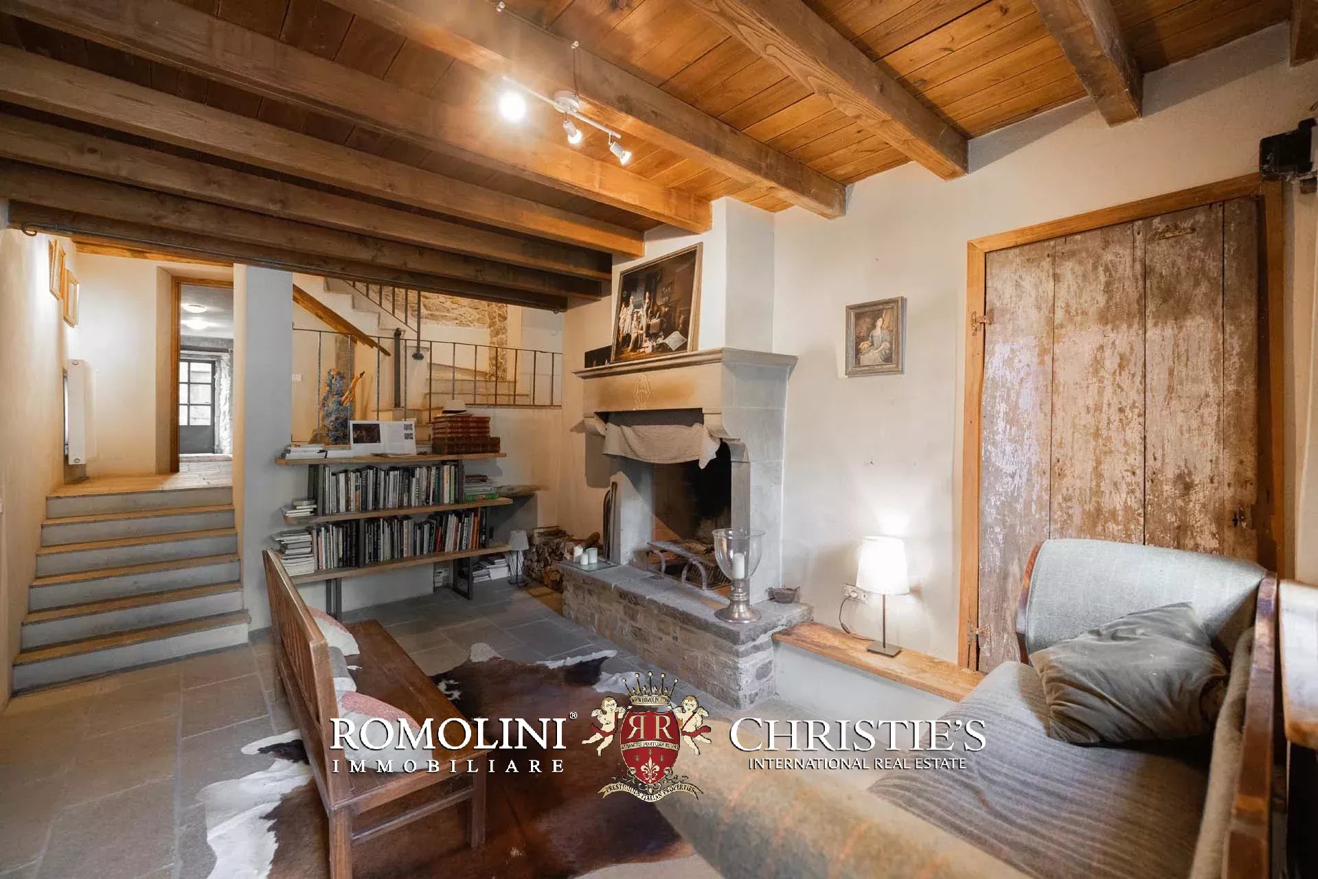 10 Bedroom Villa/Townhouse's Image 32