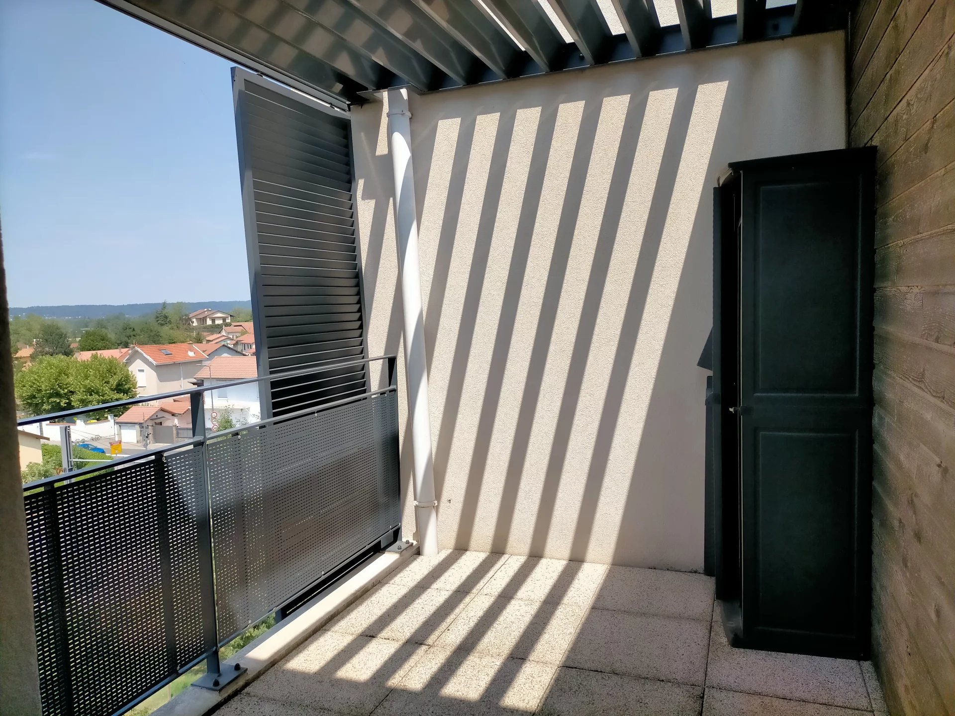 481920 Location Décines-Charpieu