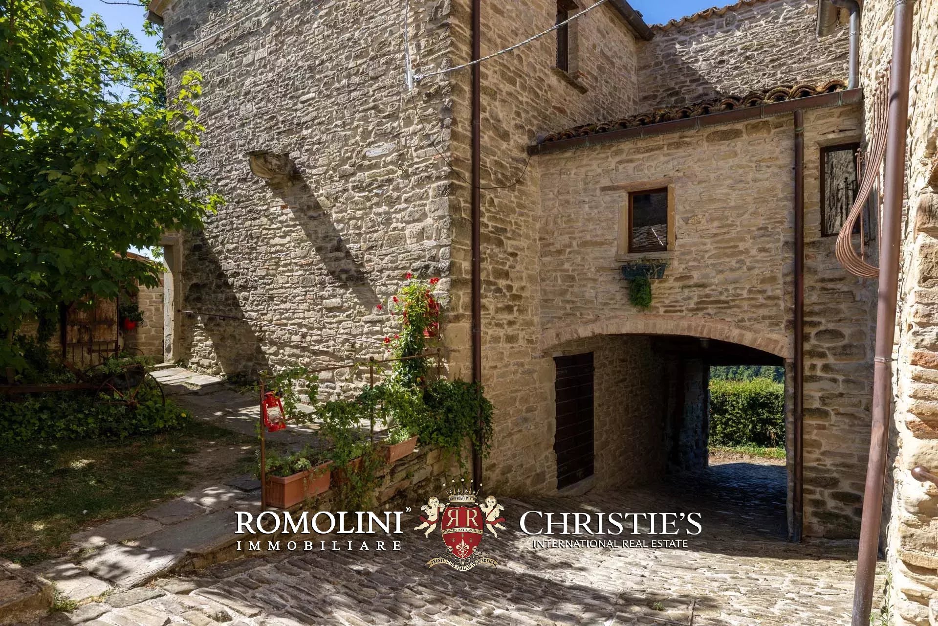 10 Bedroom Chateau's Image 15