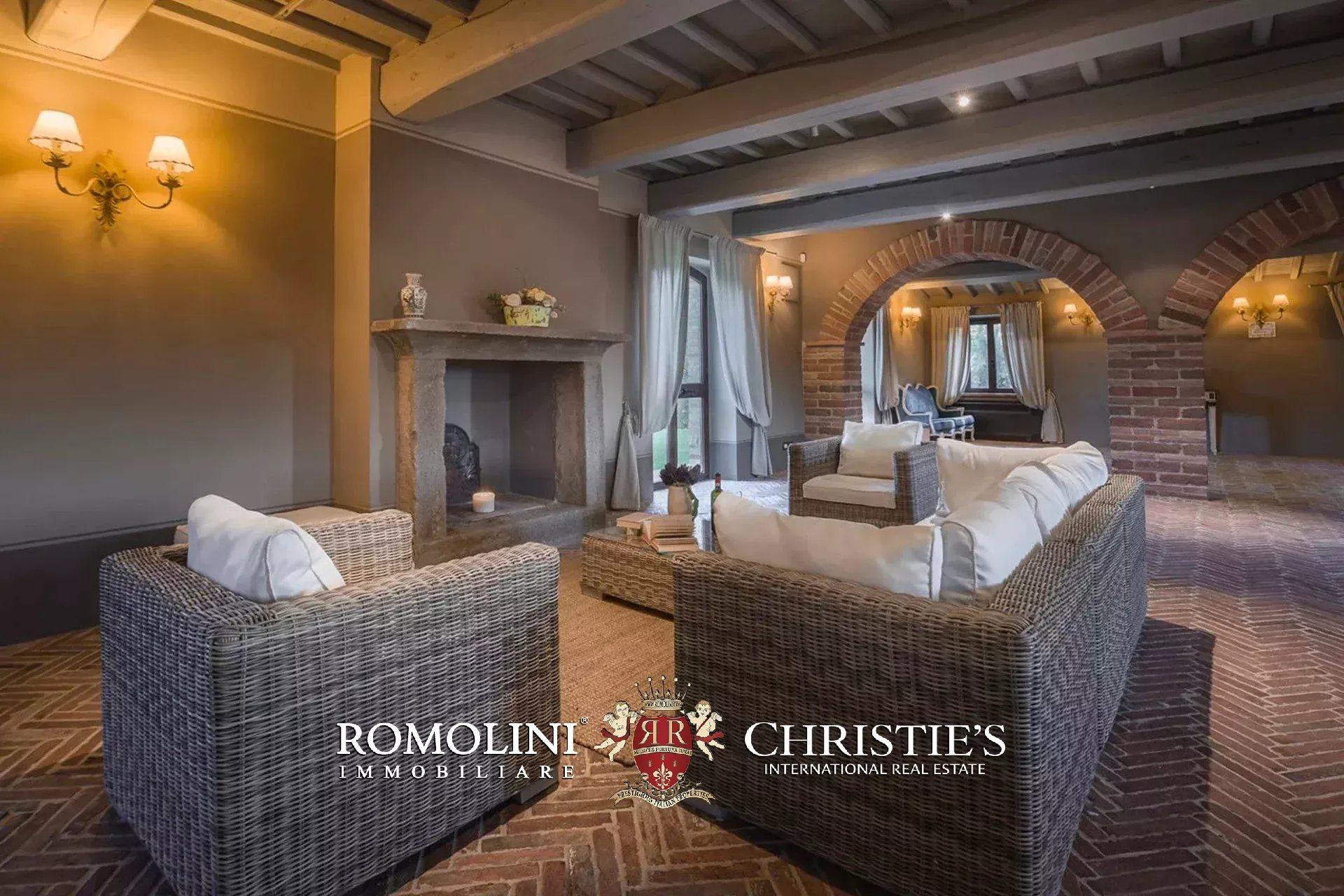 9 Bedroom Villa/Townhouse's Image 12