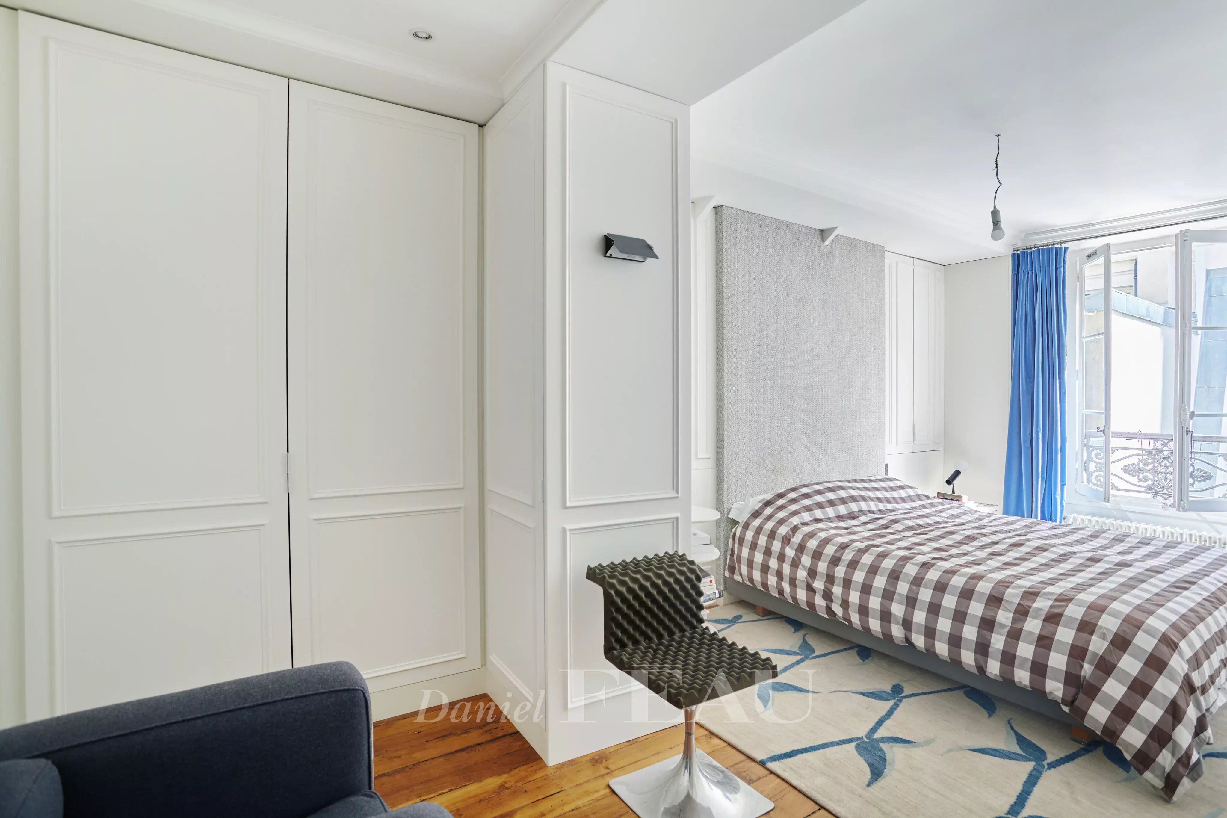 Sale Apartment Paris 7th