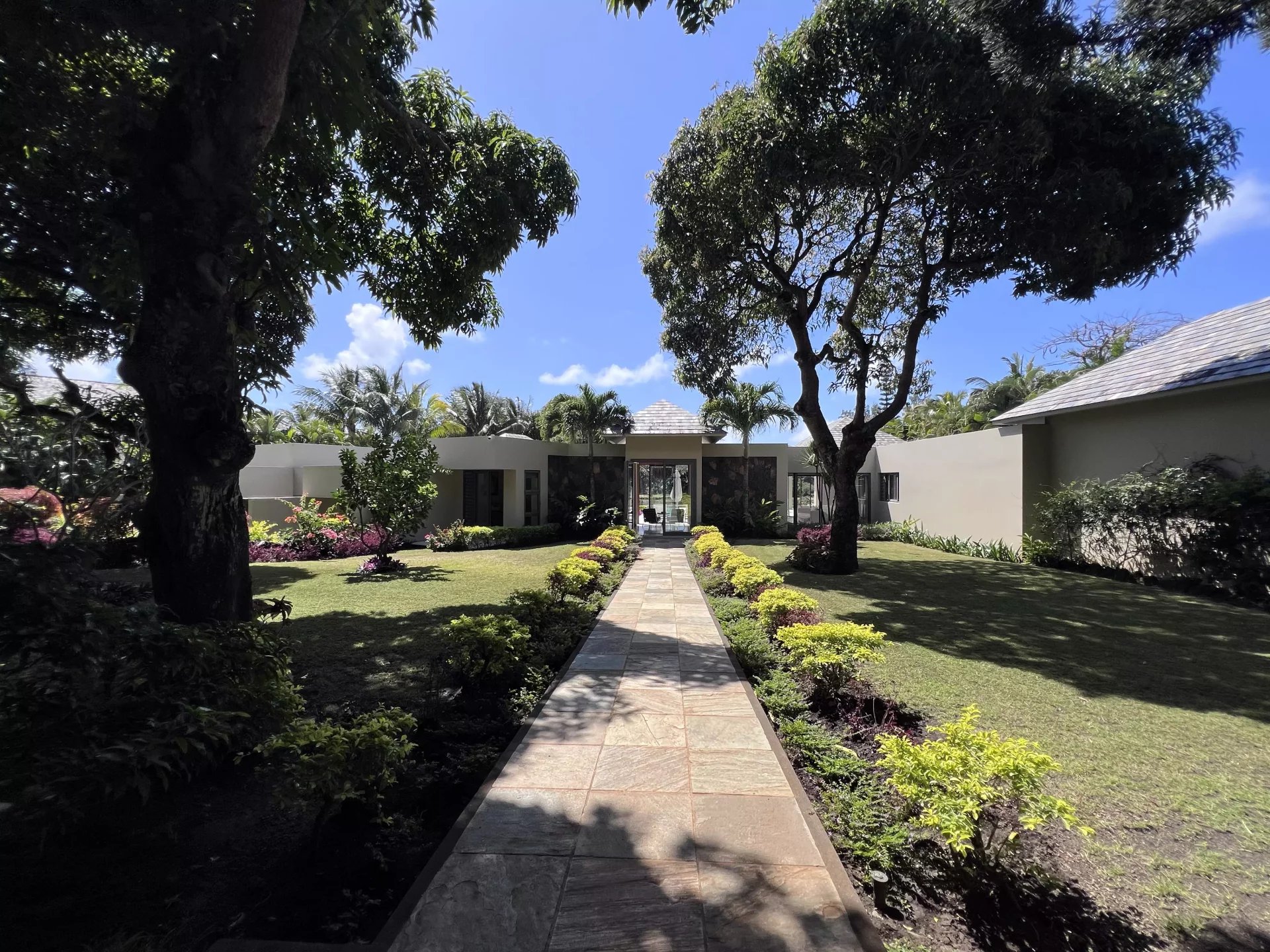 ANAHITA RESORT – Exceptional Villa with Panoramic Golf Views – 4 Bedrooms