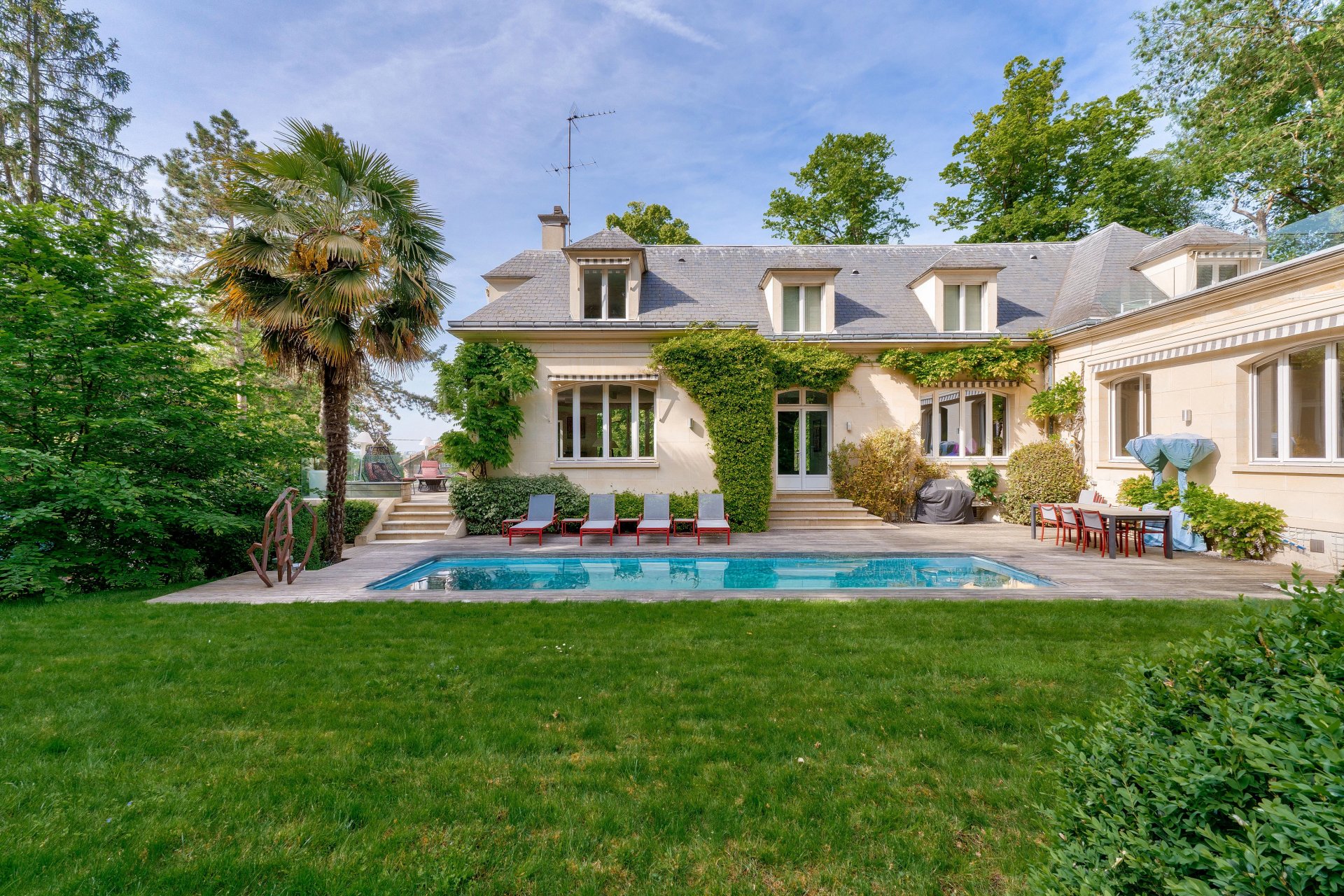 6 Bedroom Villa/Townhouse's Image 33