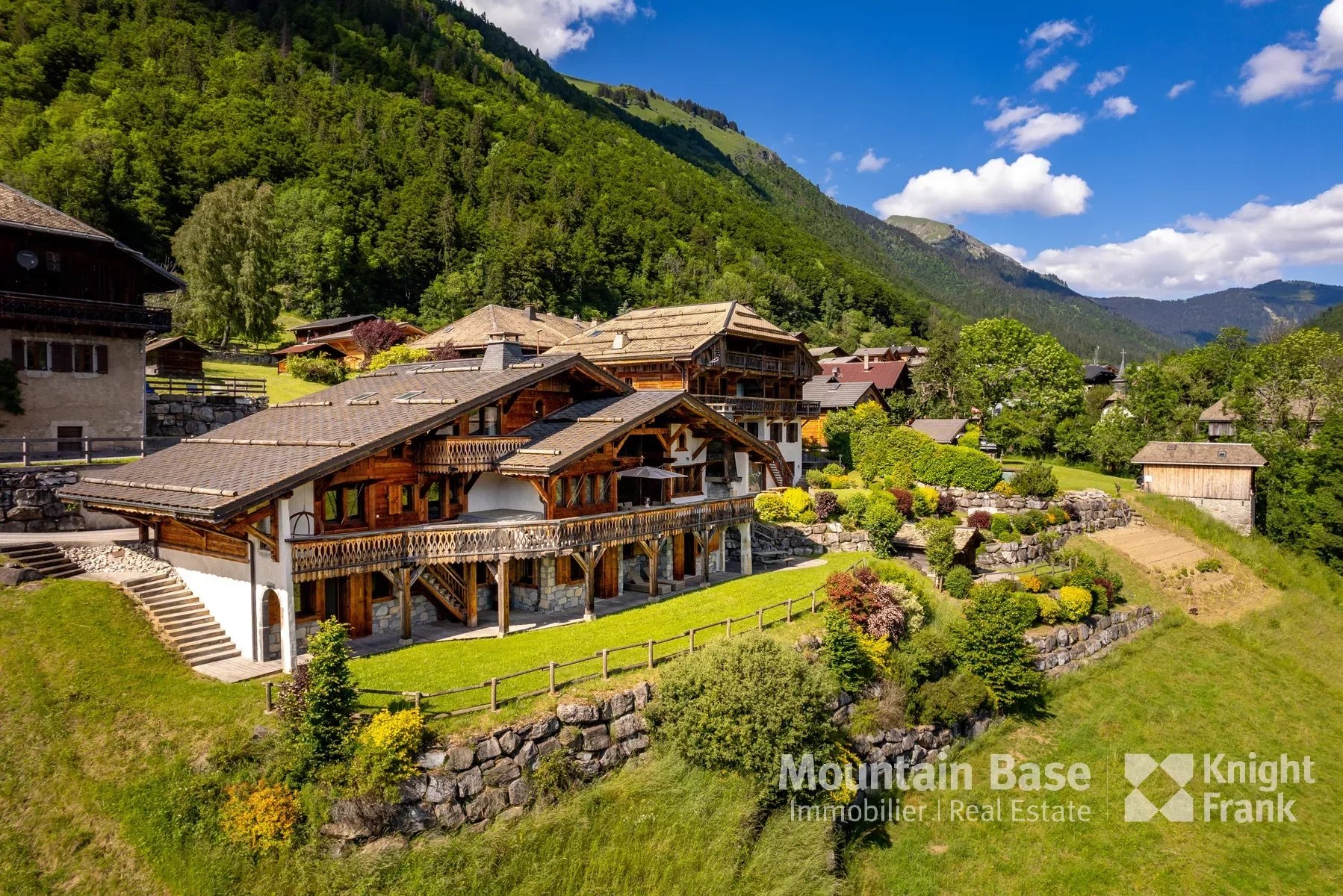 Luxury 5 bedroom chalet in Montriond Accommodation in Chamonix