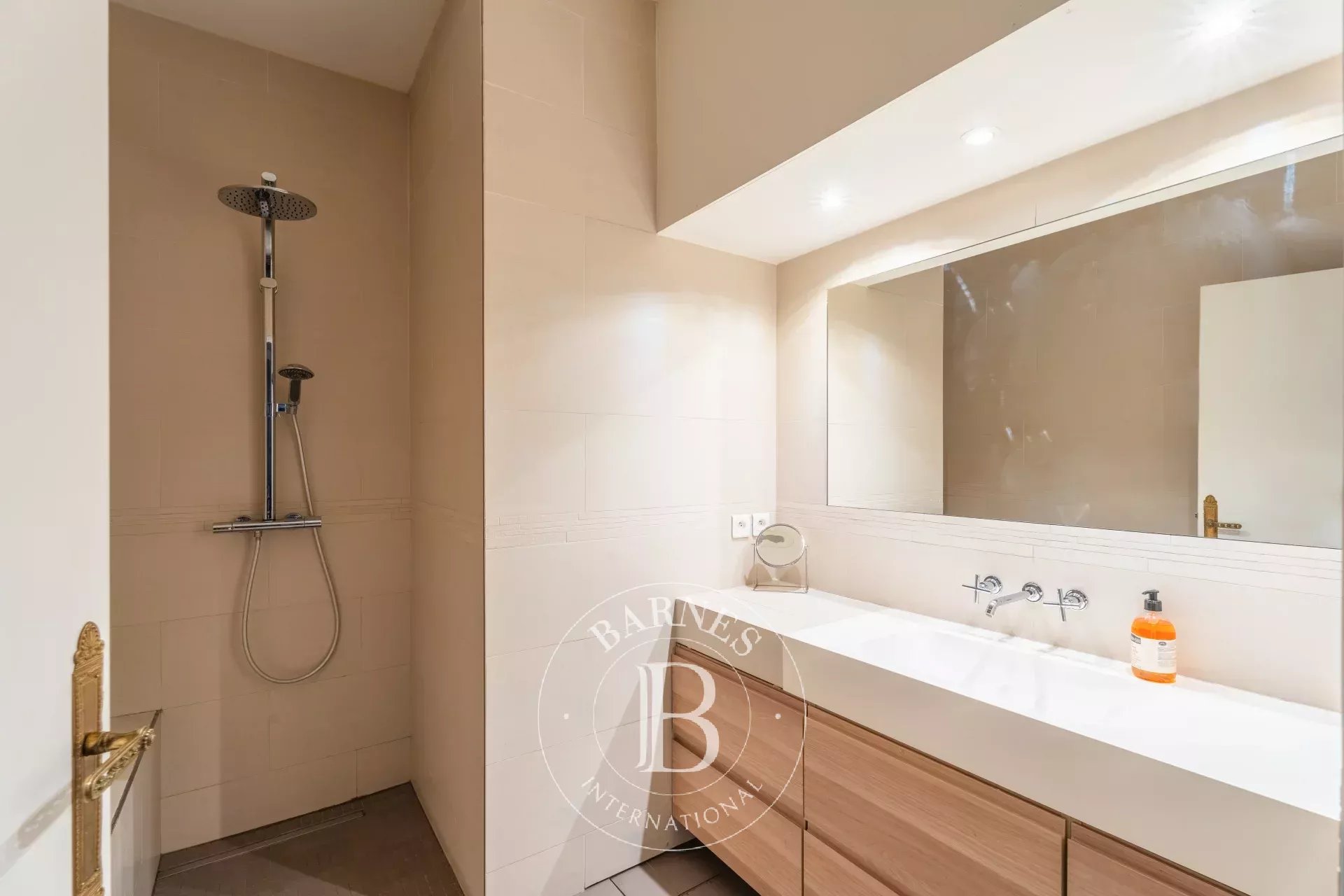 Daire Paris 8ème - picture 9