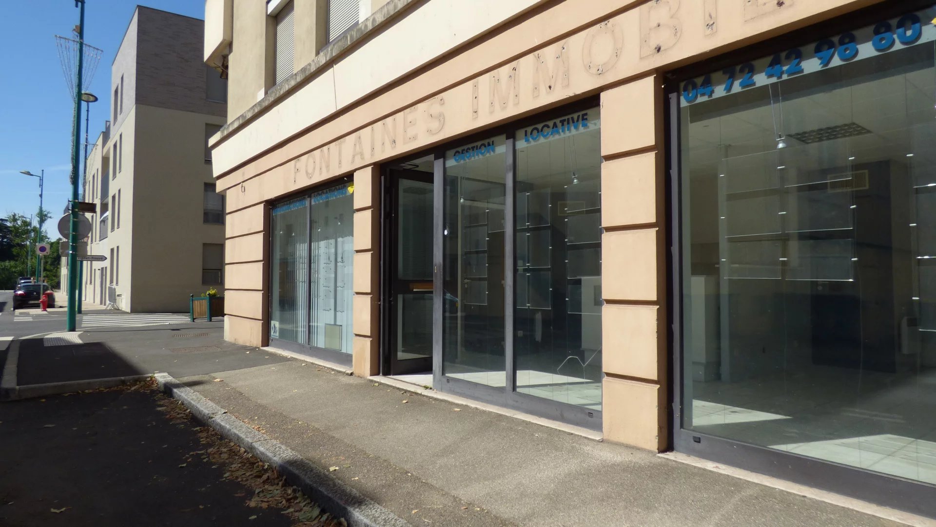 Local commercial 60 m² centre Fontaines-sur-Saône
