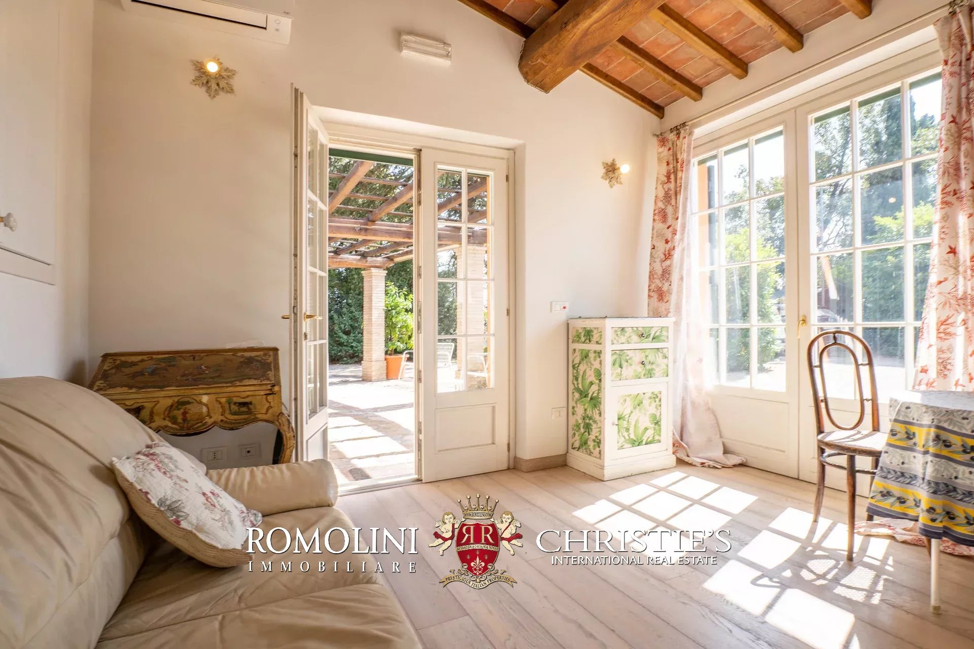 2 Bedroom Villa/Townhouse's Image 14