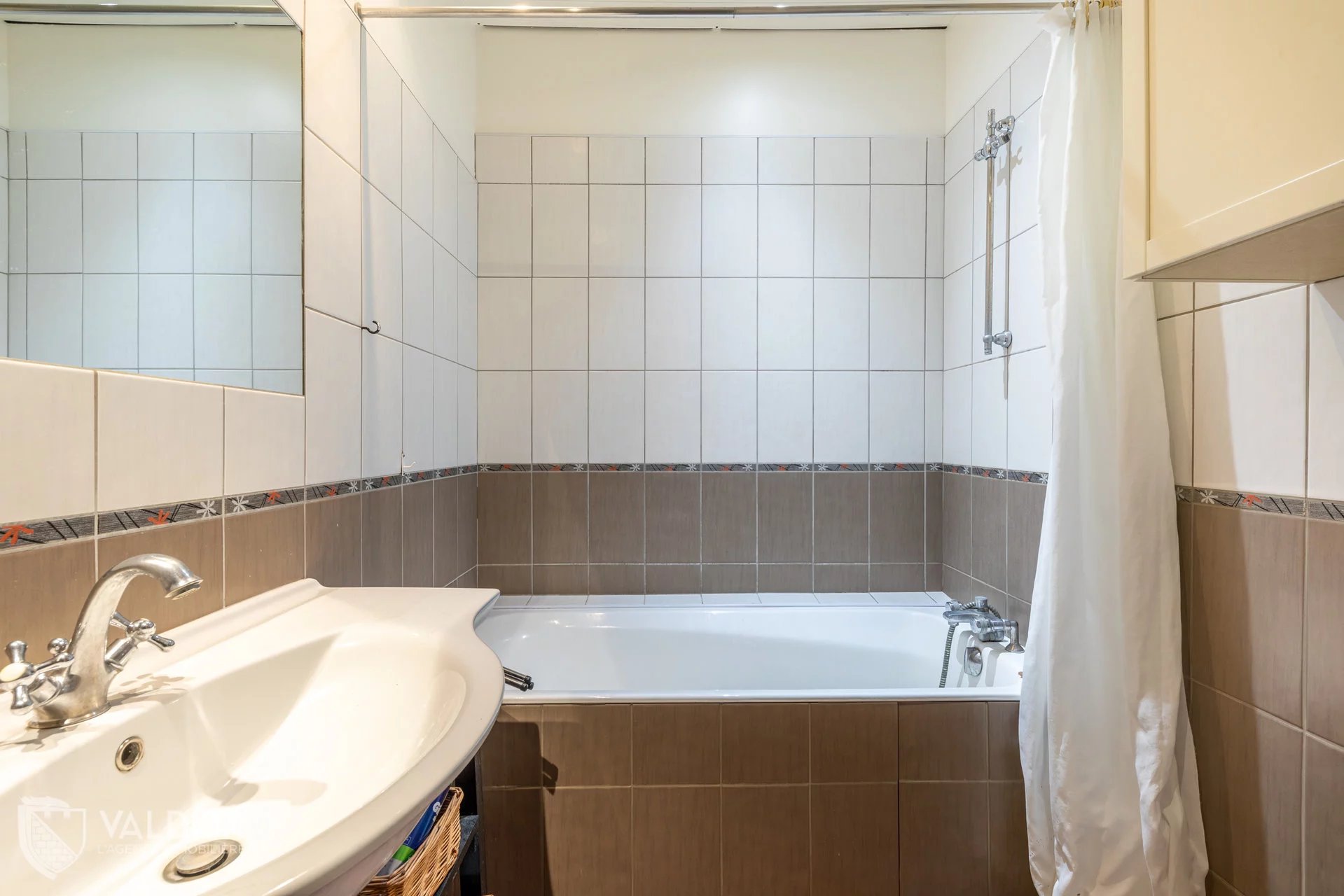 Appartement 77 m² avec jardin, parking et cave