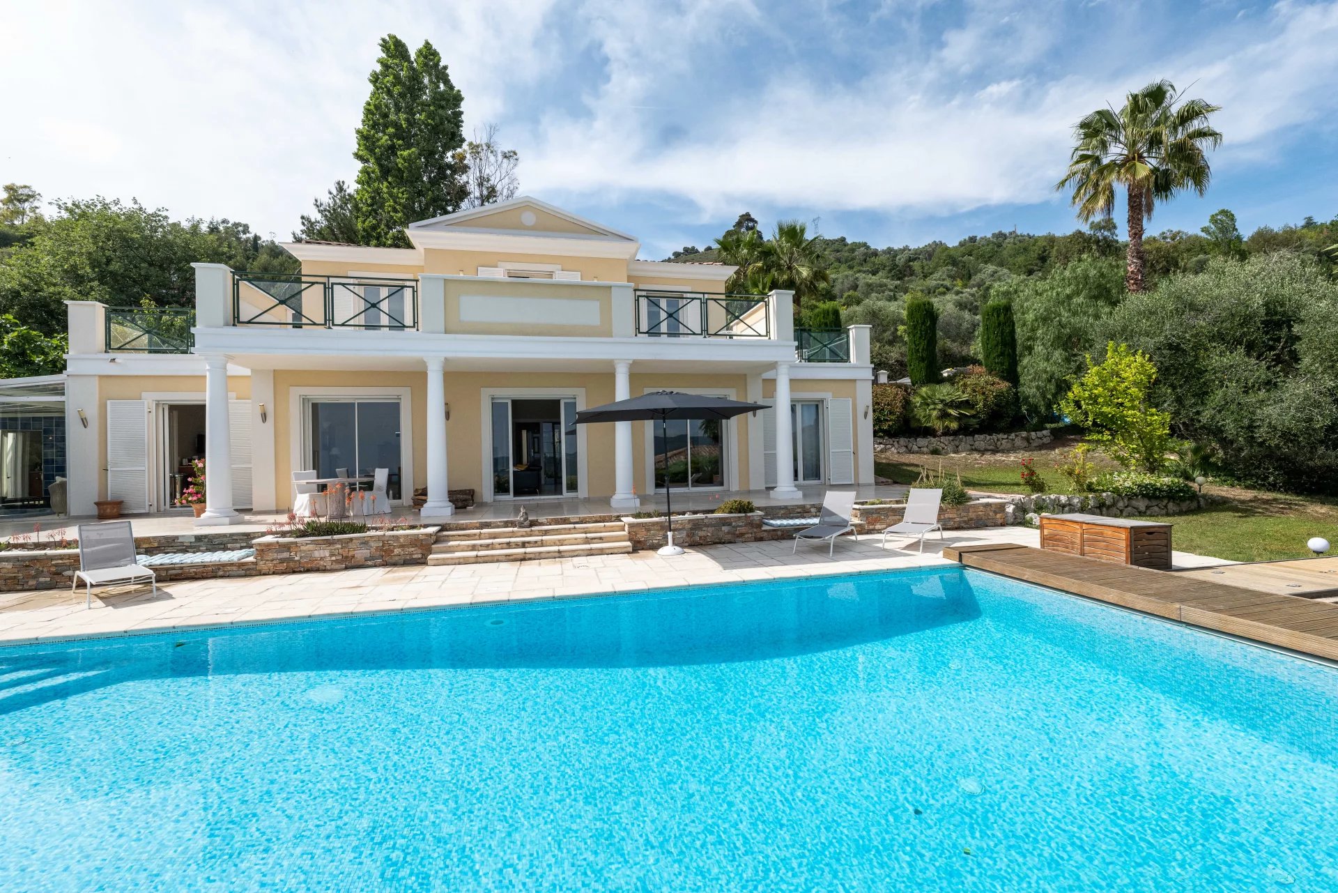 Falicon - Villa 7 pièces avec piscine chauffée, jardin 1350m², garage — photo 12
