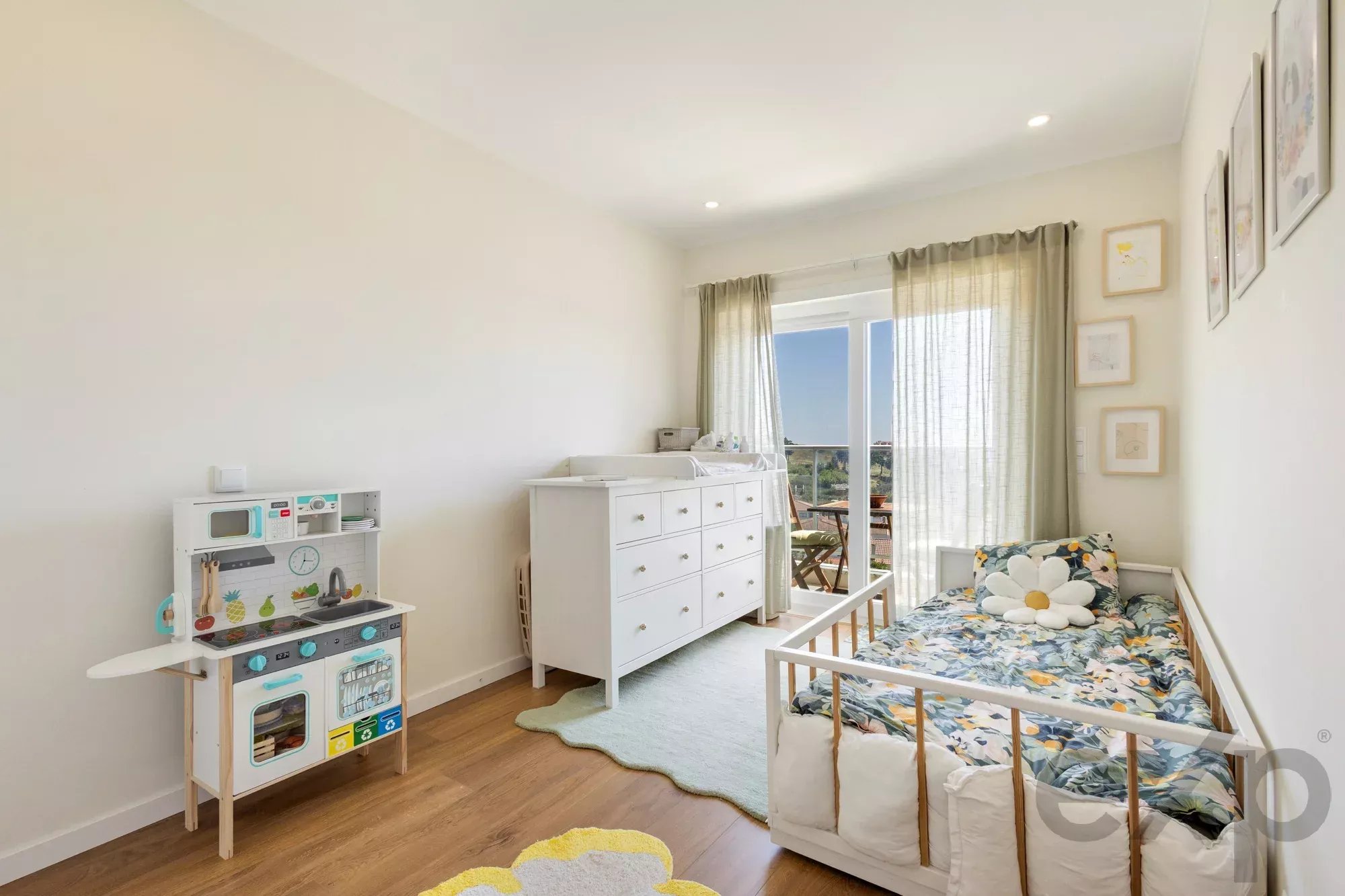Amazing Two‑Bedroom Apartment with River View and Garage 87152839 image 22