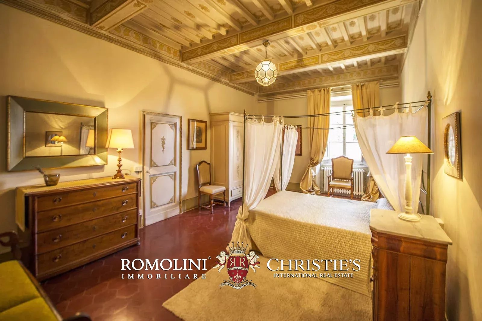LUXURY HISTORICAL VILLA FOR SALE IN RADDA IN CHIANTI, TUSCANY