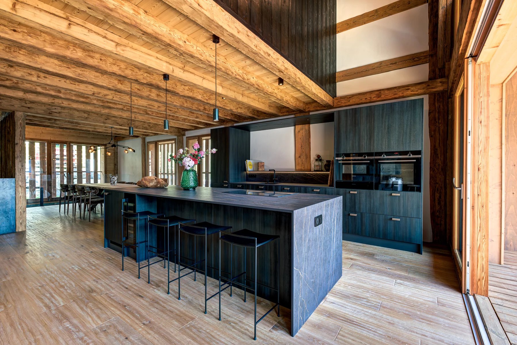 Photo of LA COTE D'ARBROZ - 6 bedroom chalet