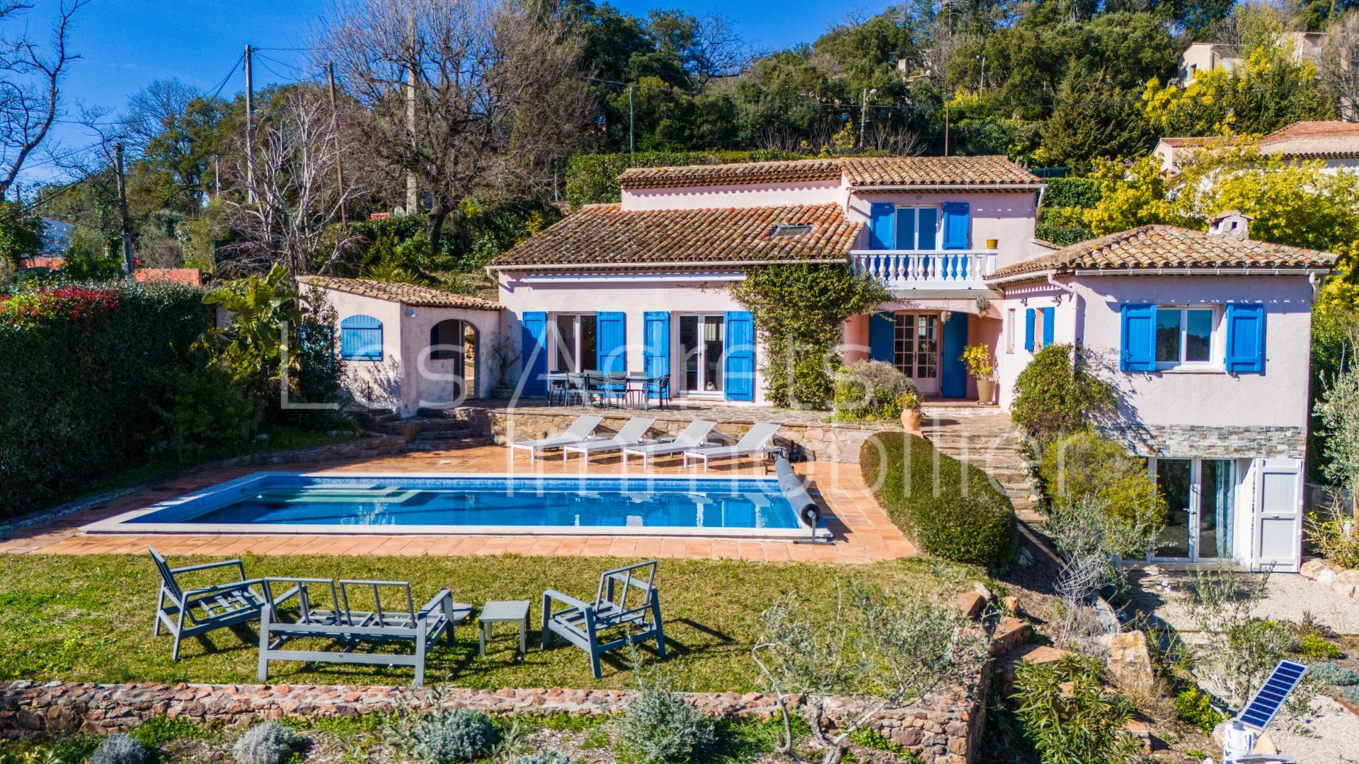 Agence immobilière de 