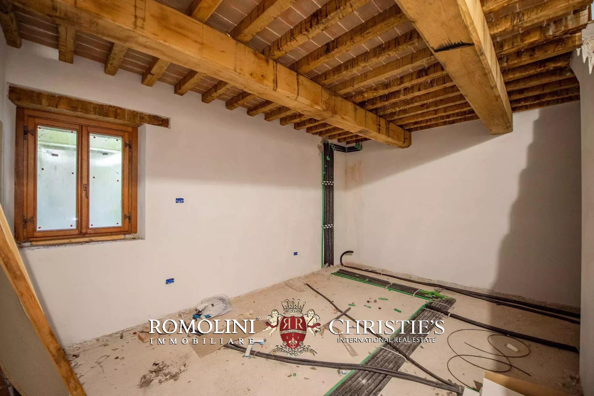 8 Bedroom Villa/Townhouse's Image 72