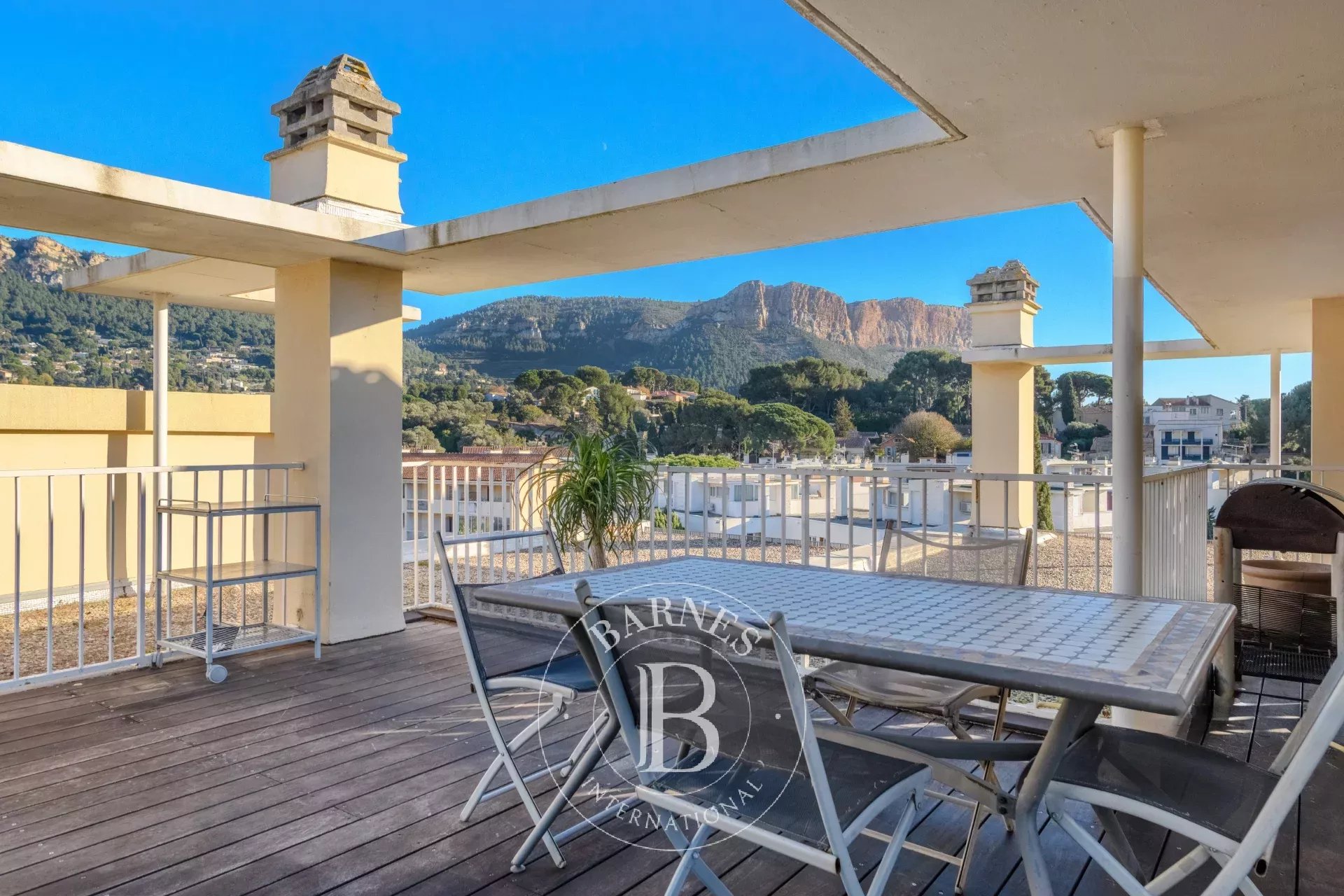 Daire Cassis - picture 12