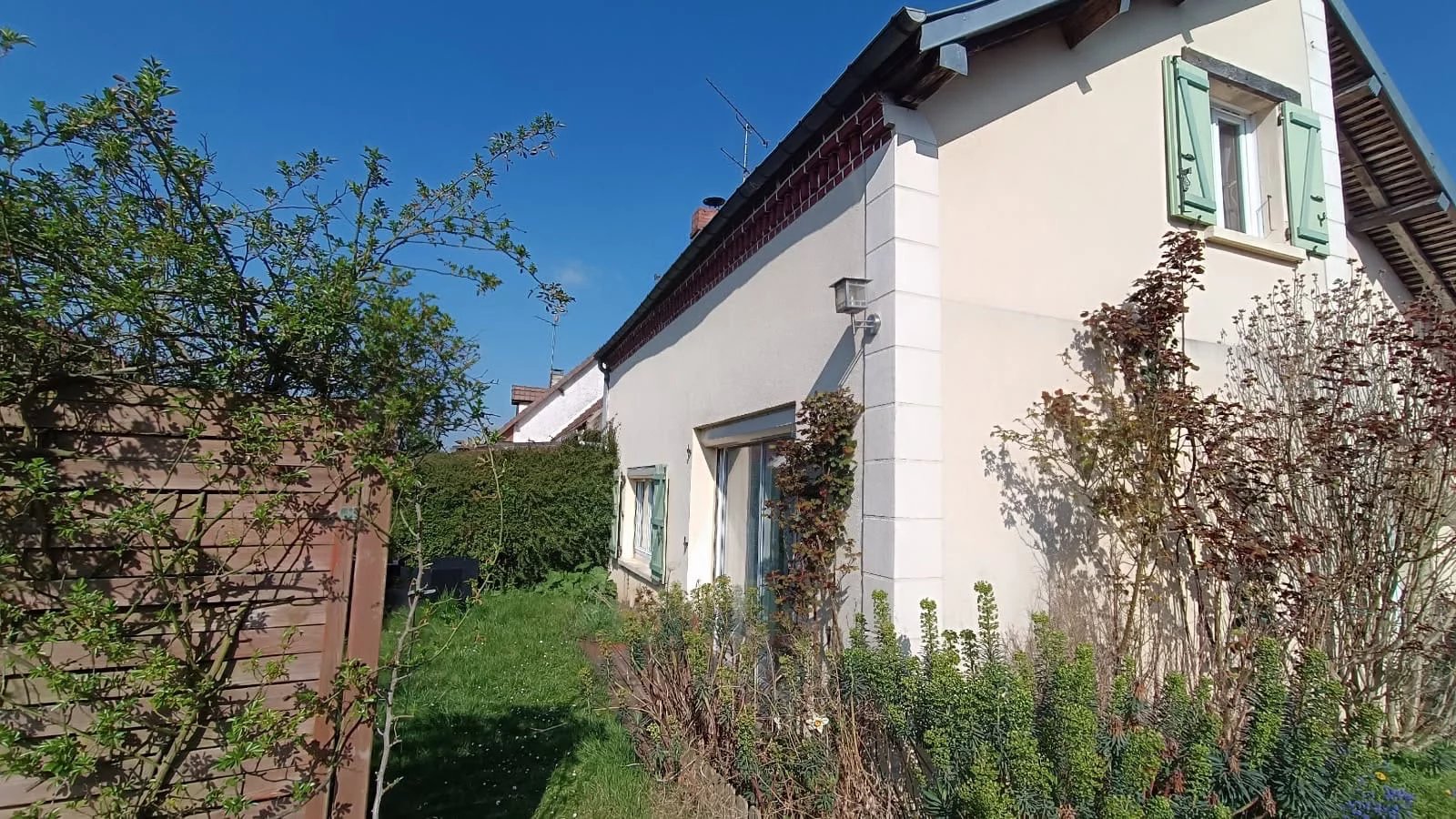 PAVILLON MERU - 4 pièce(s) - 109 m2