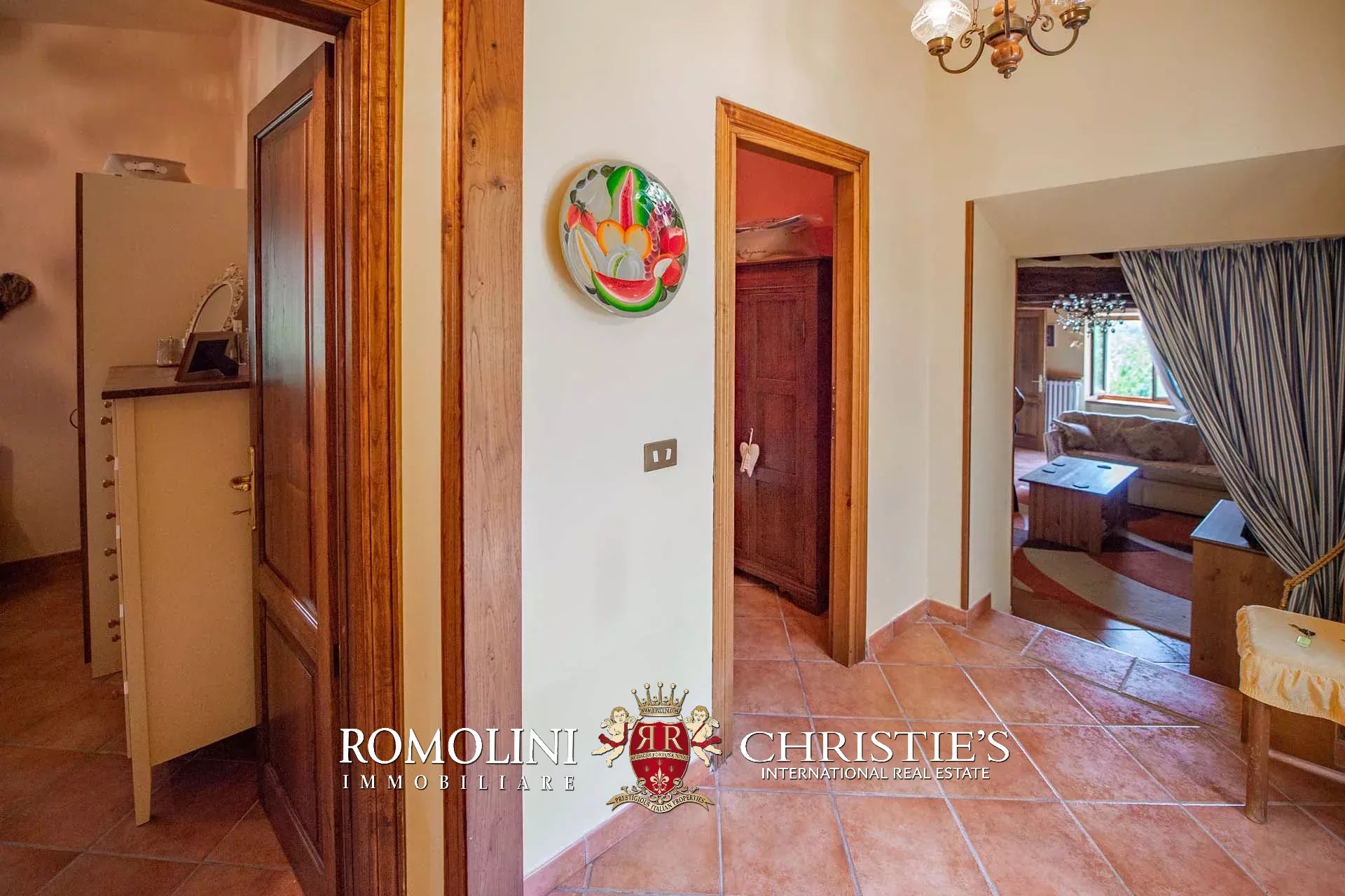 6 Bedroom Villa/Townhouse's Image 30