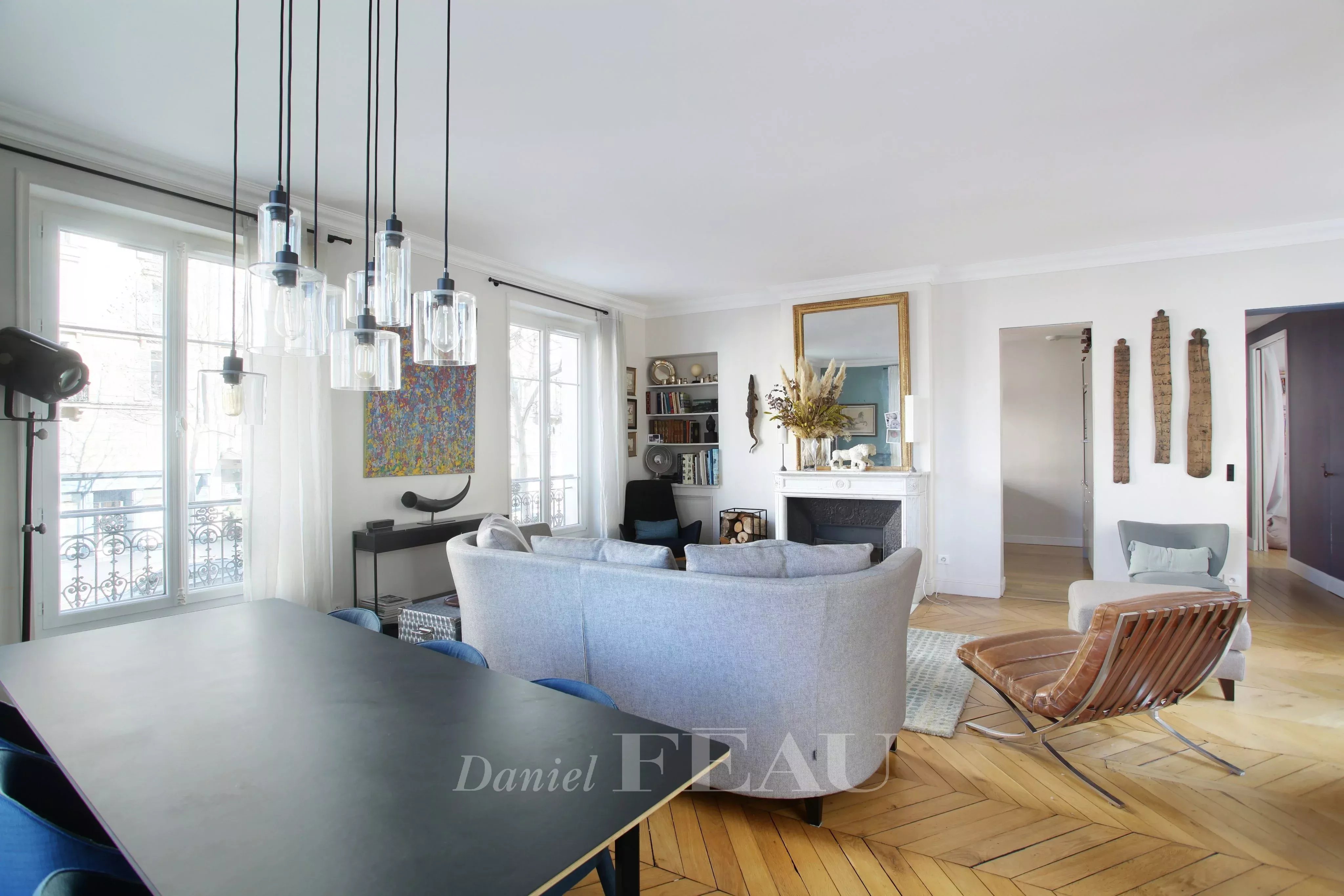 Sale Apartment Paris 17th