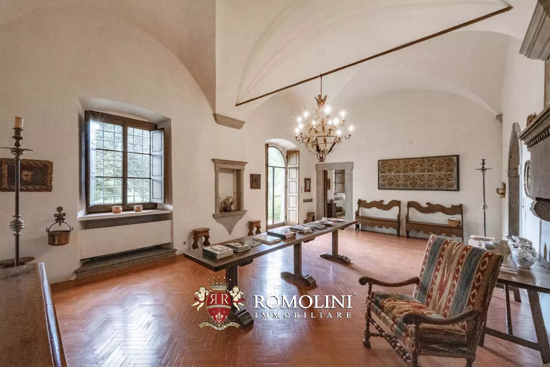 27 Bedroom Vineyard's Image 43
