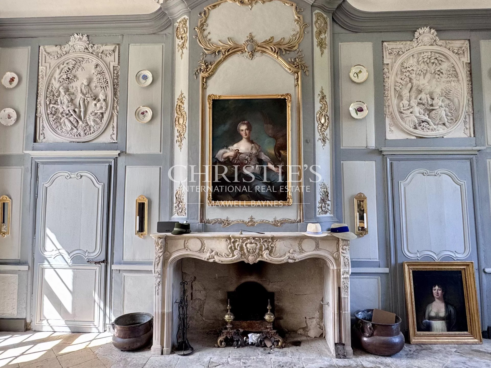 9 Bedroom Chateau's Image 12