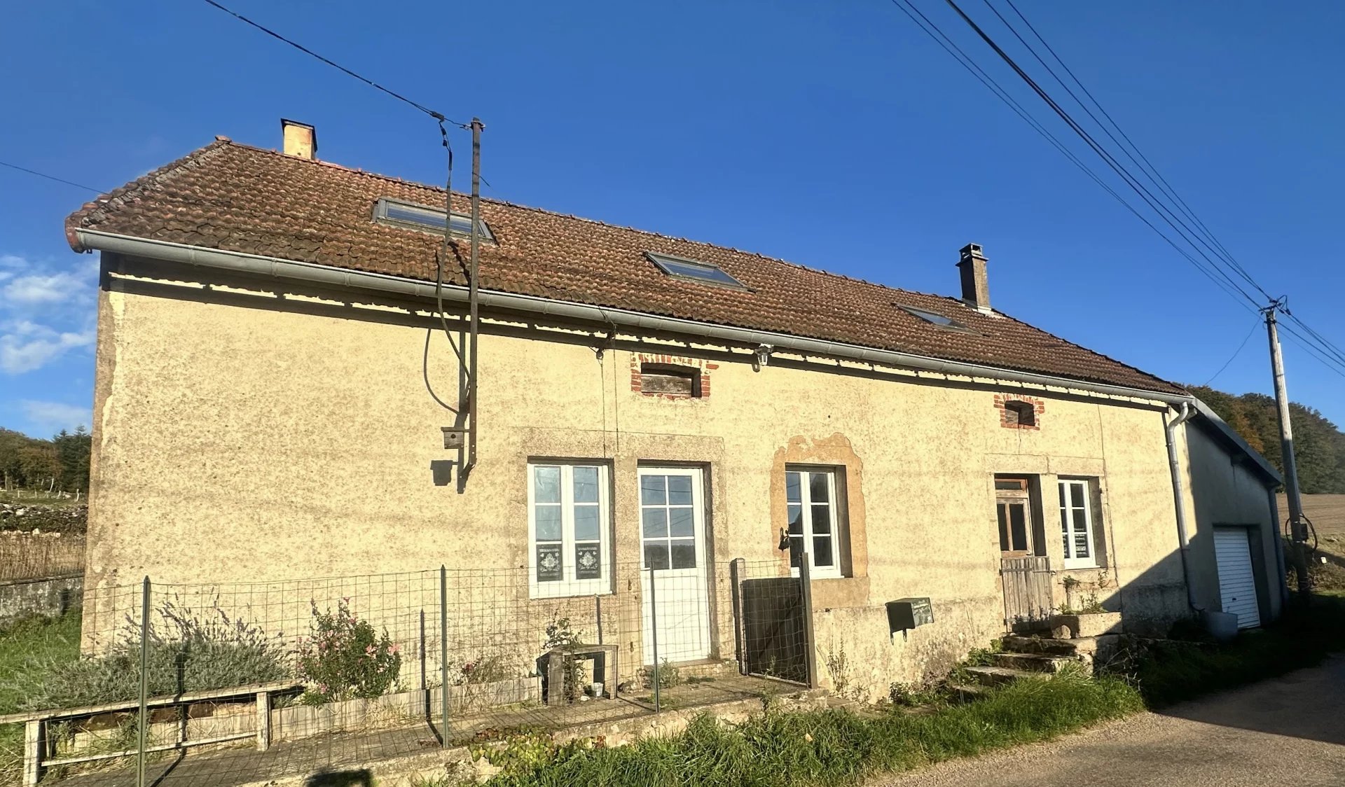 Secteur SAINT-AGNAN (58) : maison à louer