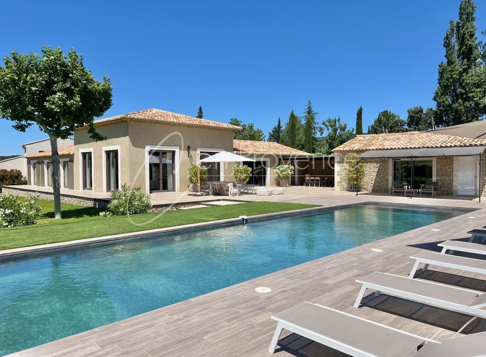 Agence immobilière de 