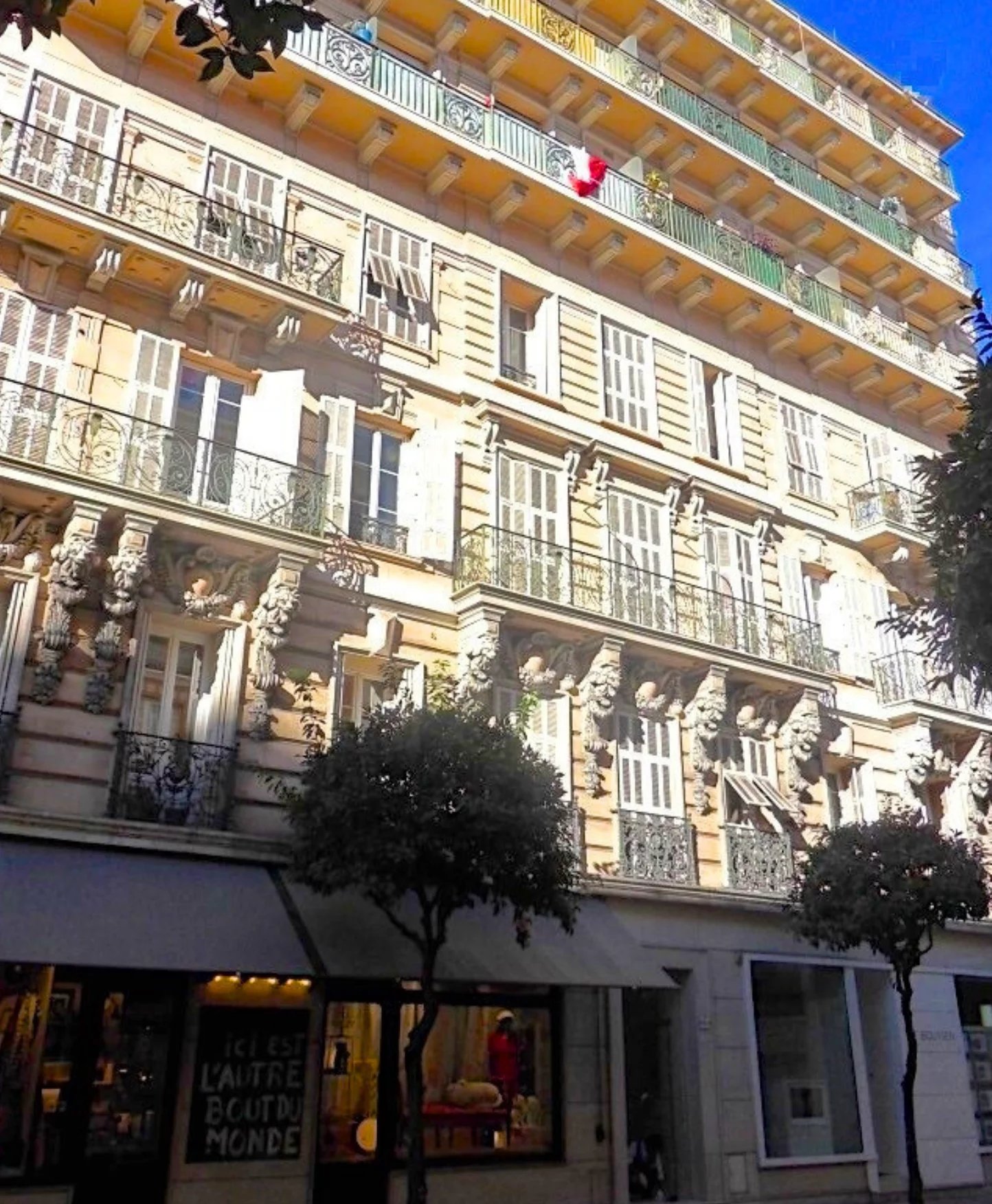 Appartement 4 Pièces à Vendre à Monaco – Immeuble Bourgeois à La Condamine.