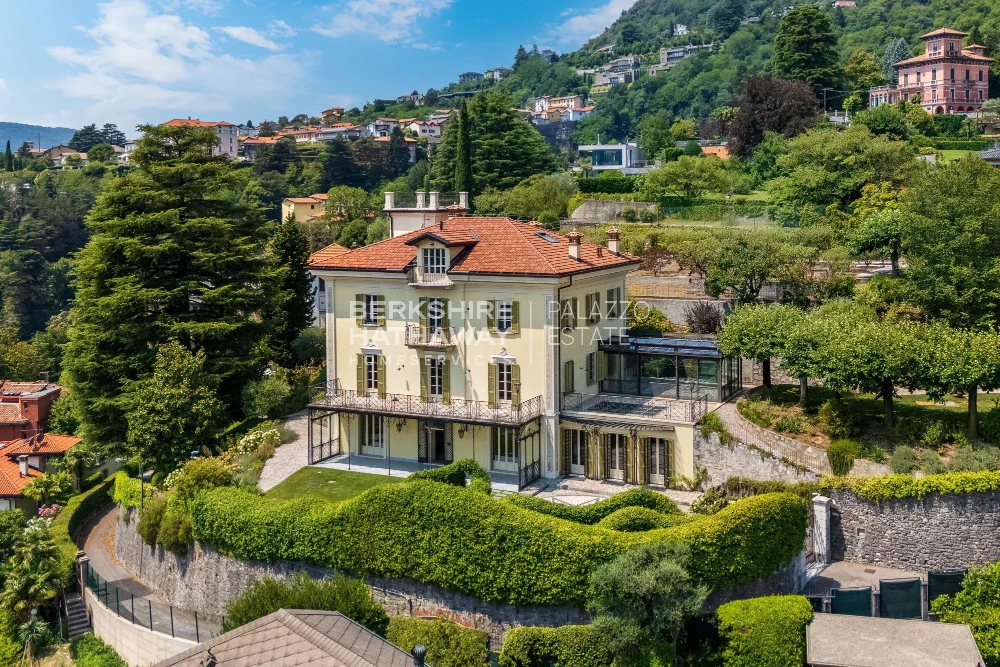 Elegante Dimora Liberty di Rappresentanza con Vista su Villa d’Este a Cernobbio, Lago di Como