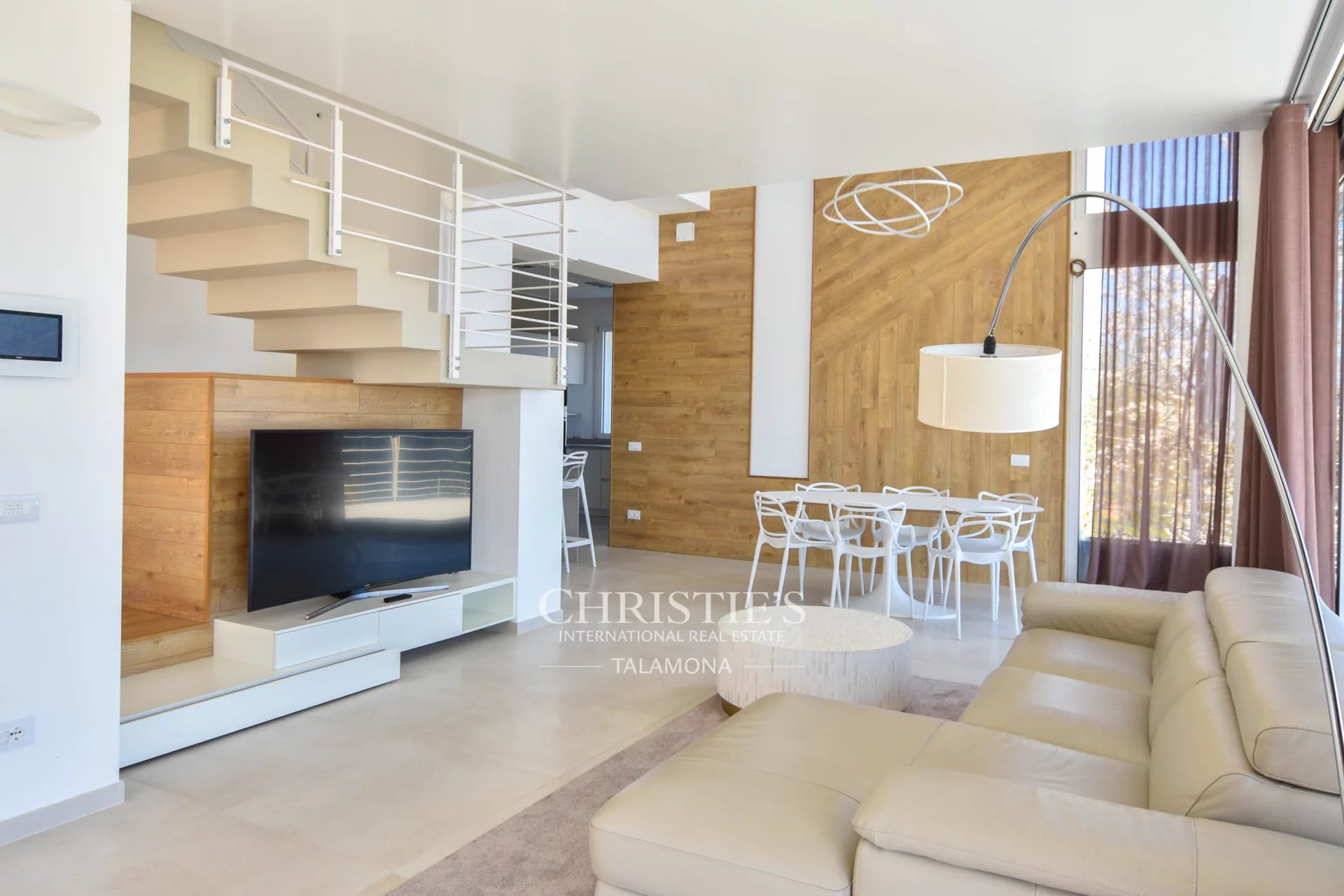 3 Bedroom Villa/Townhouse's Image 33