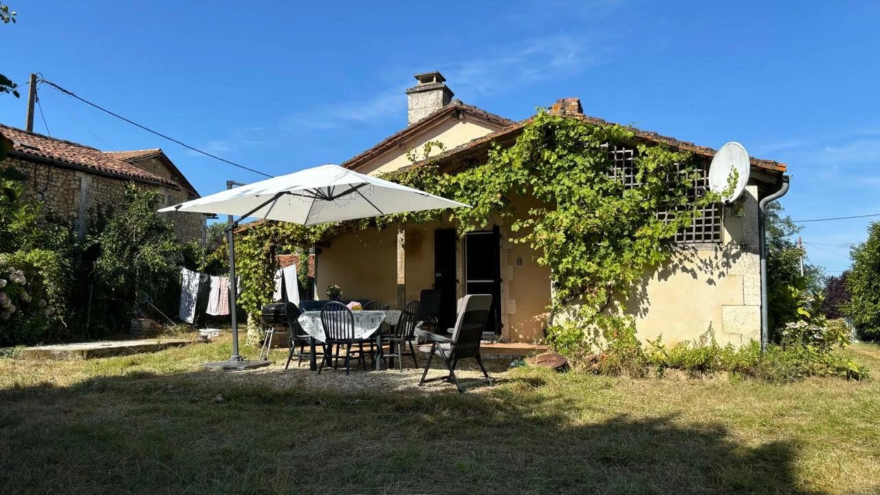 Jolie maison de campagne avec jardin