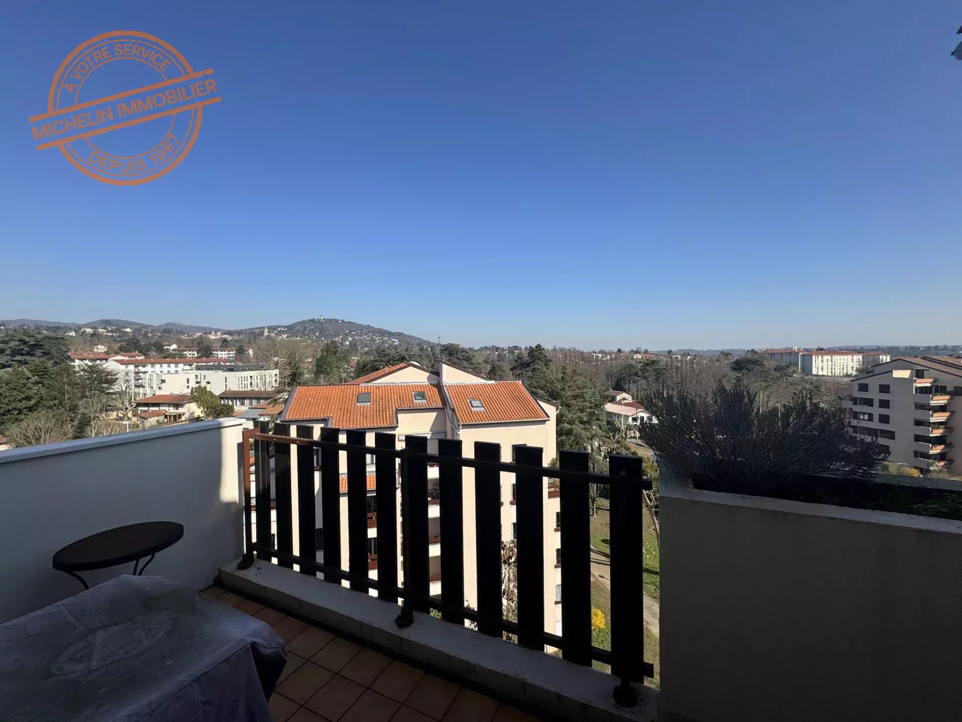 Lyon 9 – Plateau de Saint-Rambert | T3 de 70 m² – Dernier étage avec vue dégagée